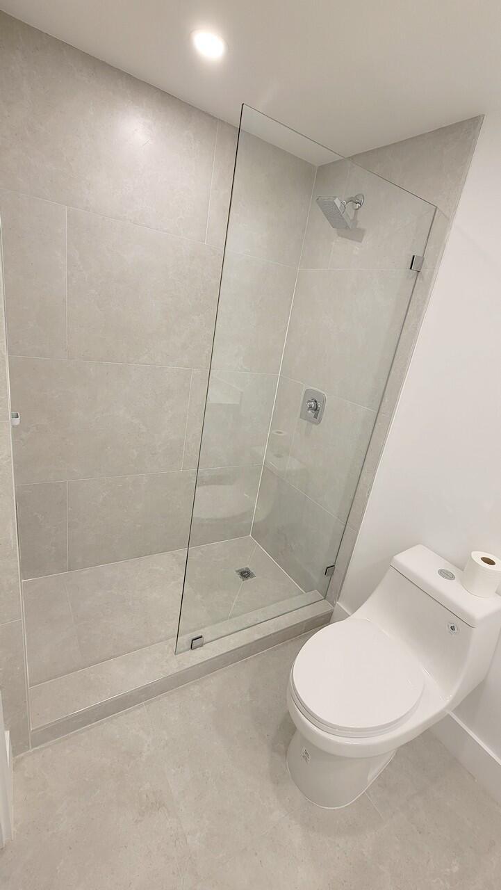 185 SE 14th #2402, Miami FL 33131