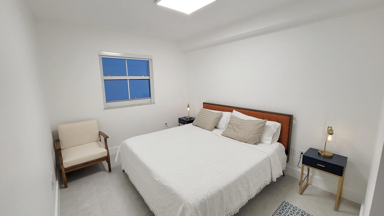 185 SE 14th #2402, Miami FL 33131