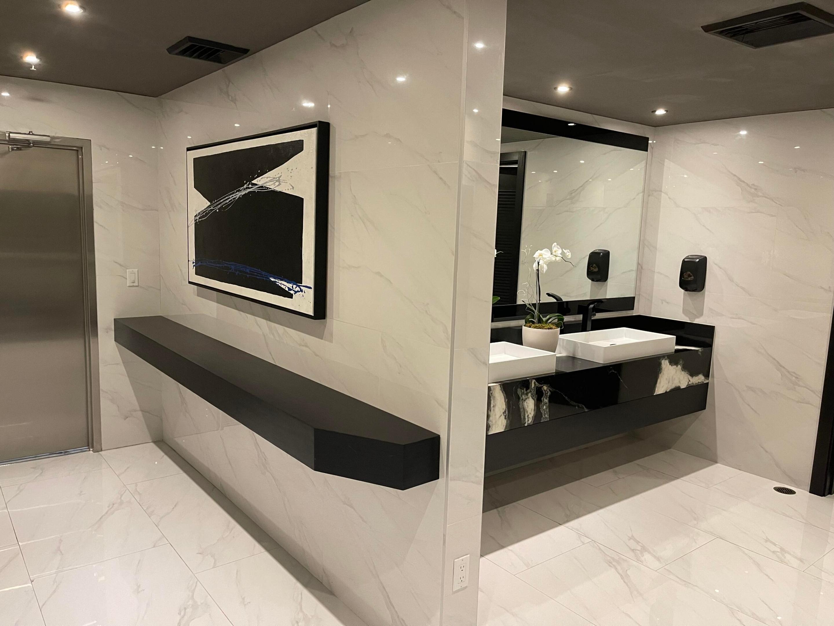 185 SE 14th #2402, Miami FL 33131