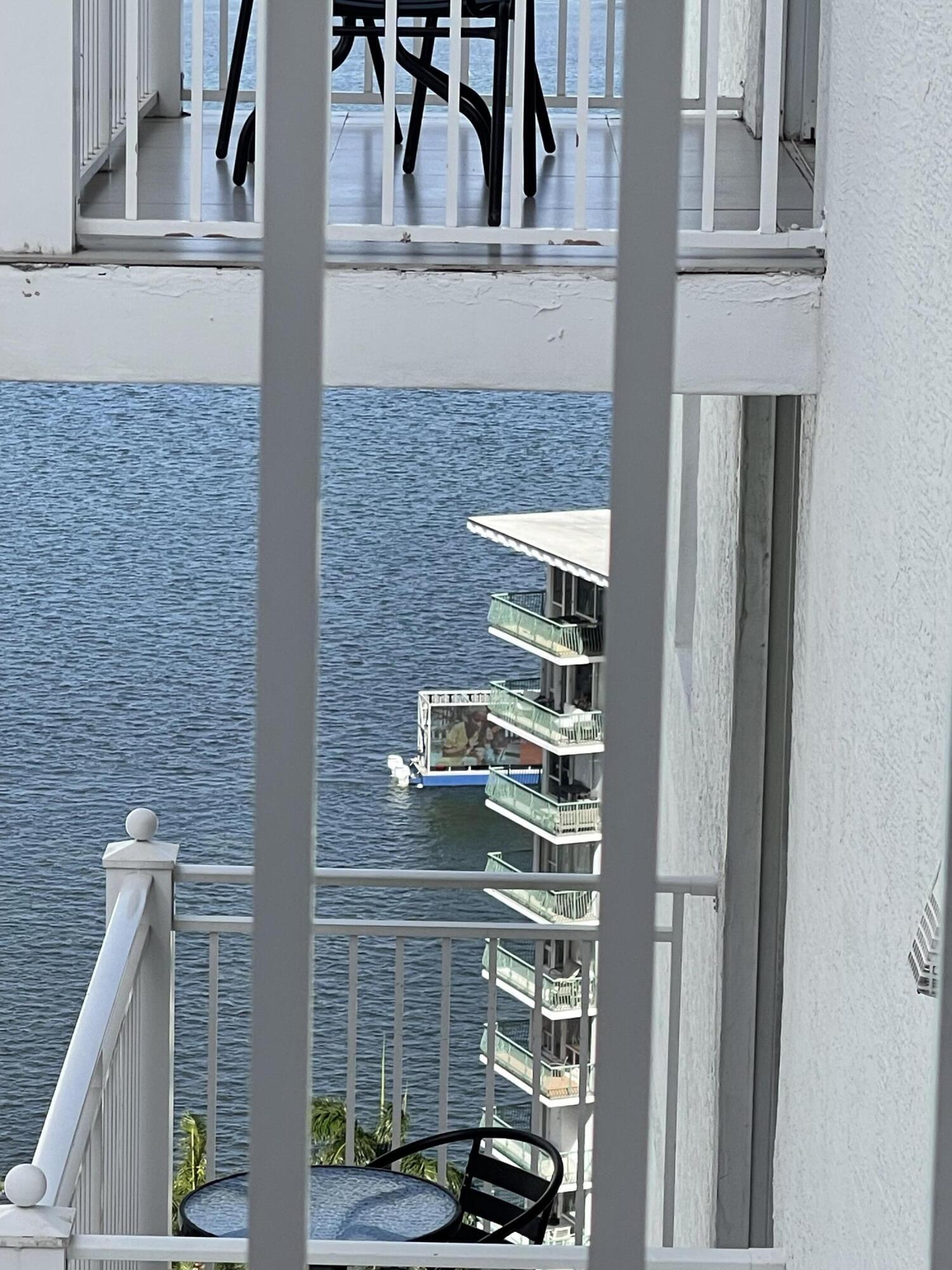 185 SE 14th #2402, Miami FL 33131