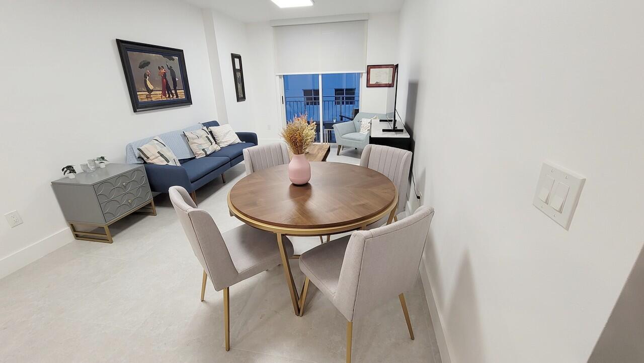 185 SE 14th #2402, Miami FL 33131