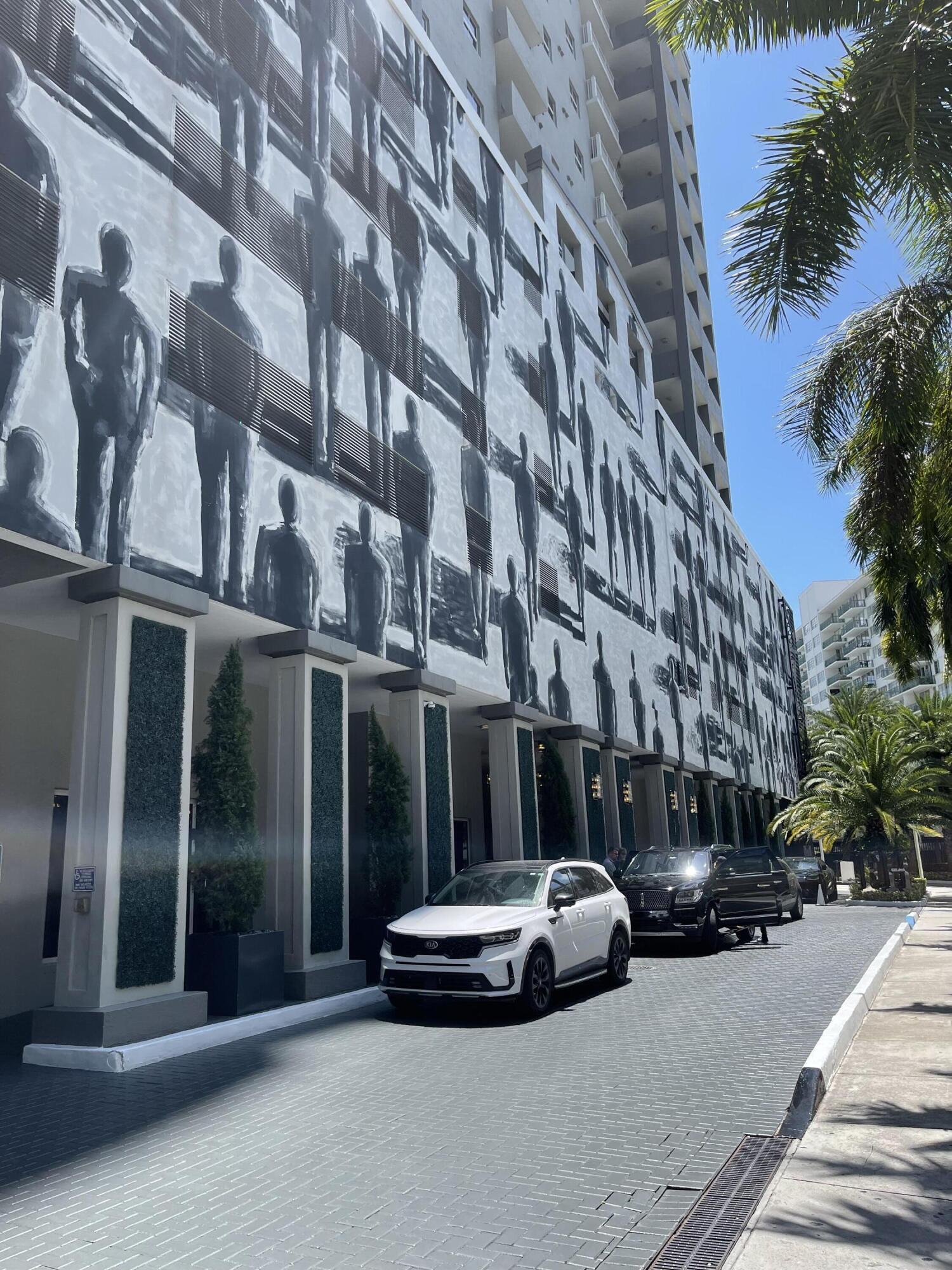 185 SE 14th #2402, Miami FL 33131