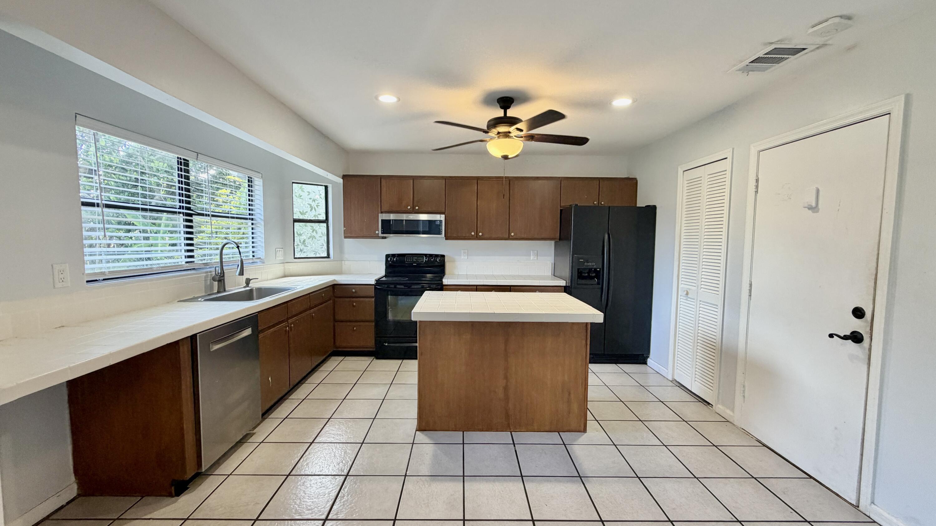 6048 Garrett, Jupiter FL 33458