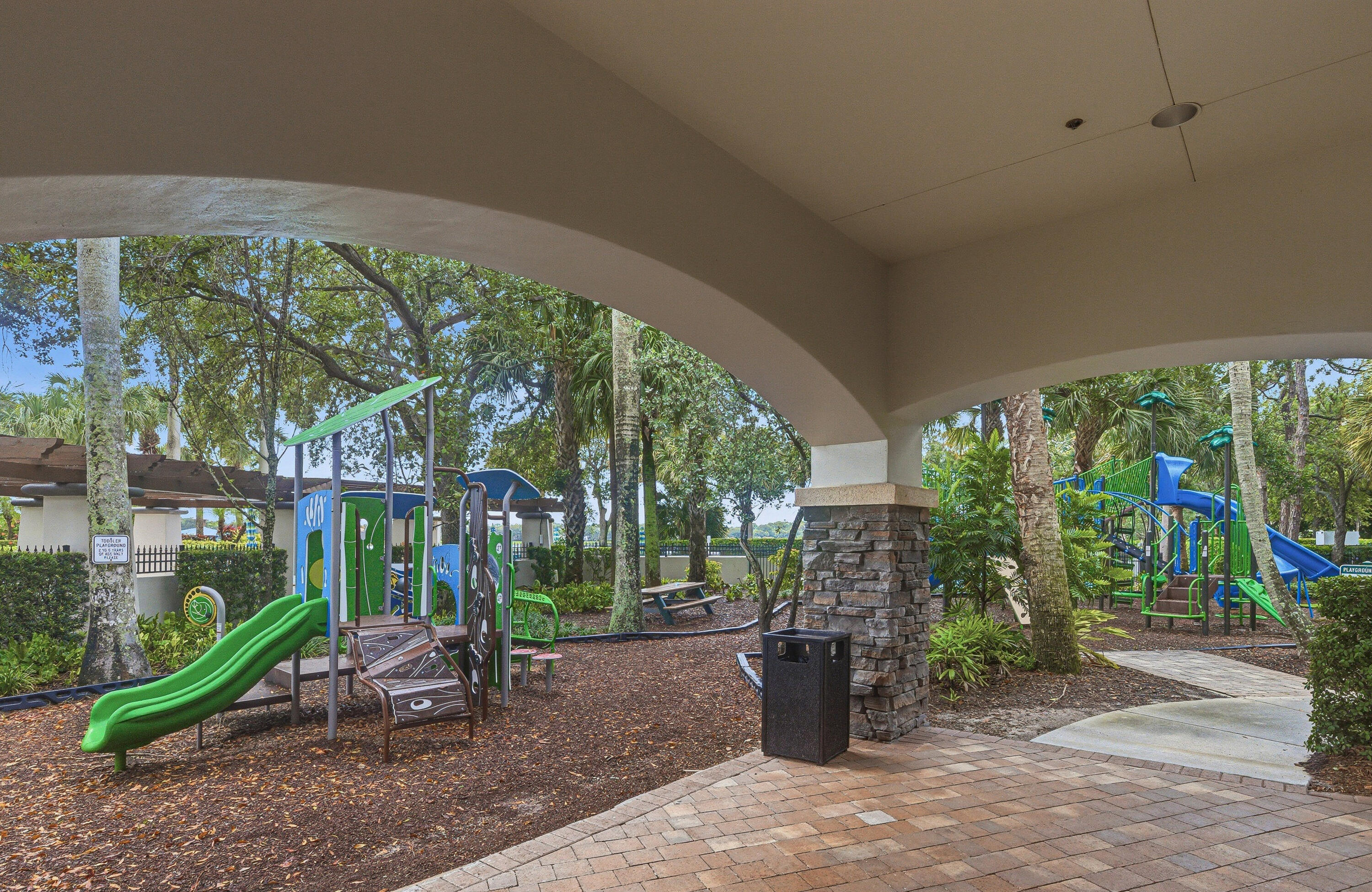 946 Mill Creek, Palm Beach Gardens FL 33410