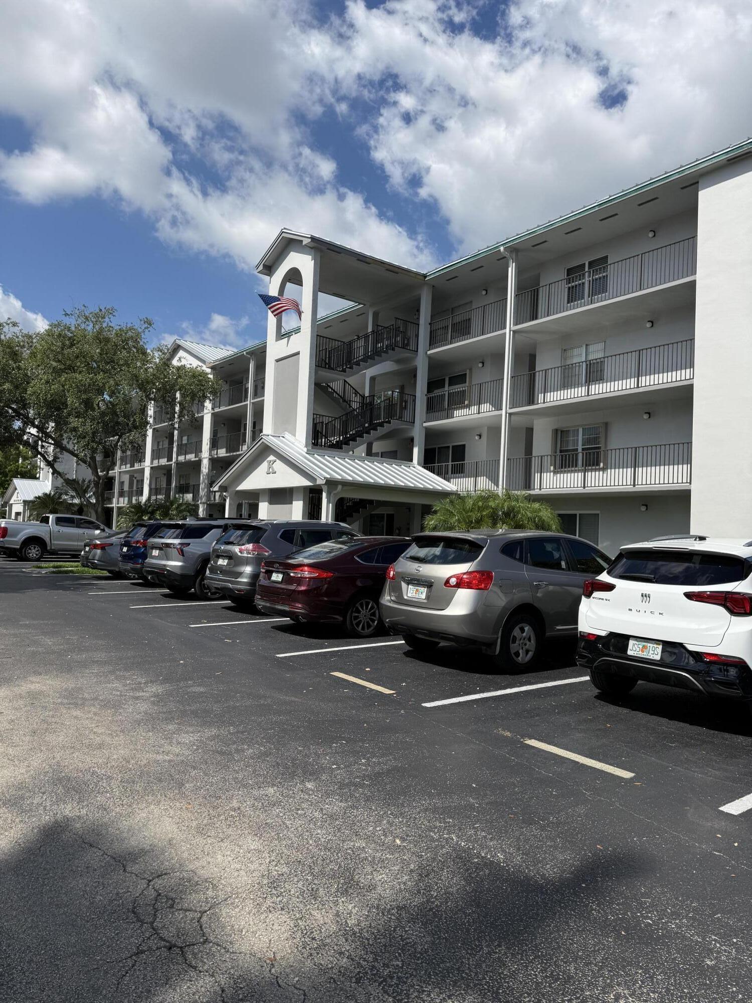 1300 SW 125th #311k, Pembroke Pines FL 33027