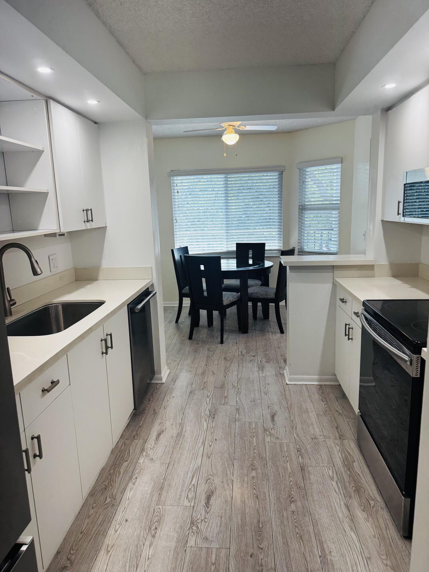 1300 SW 125th #311k, Pembroke Pines FL 33027