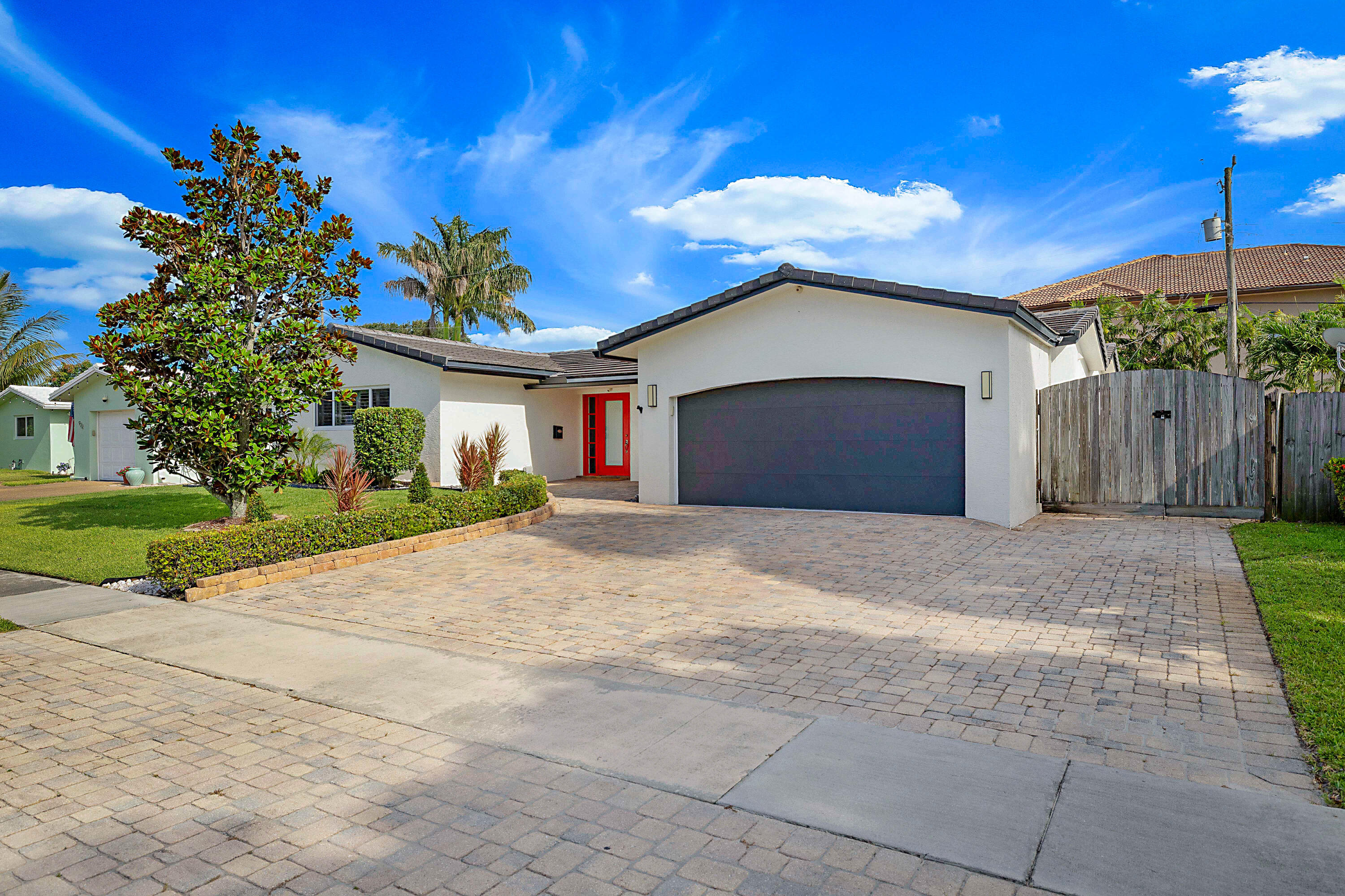 920 SE 17th, Deerfield Beach FL 33441