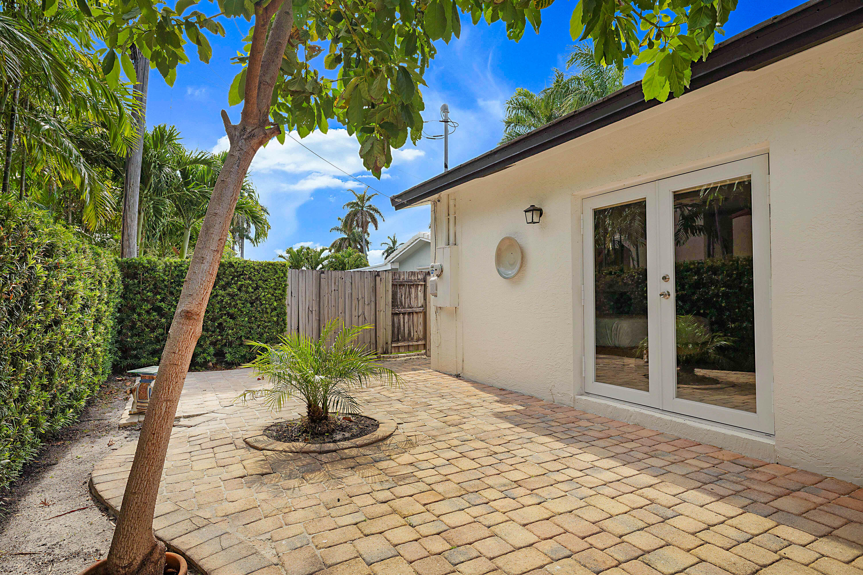 920 SE 17th, Deerfield Beach FL 33441