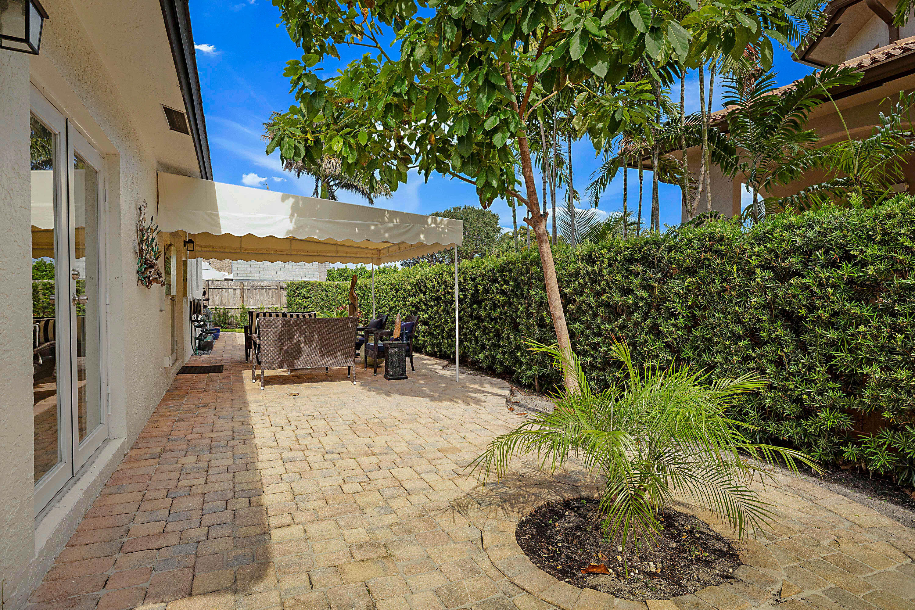 920 SE 17th, Deerfield Beach FL 33441