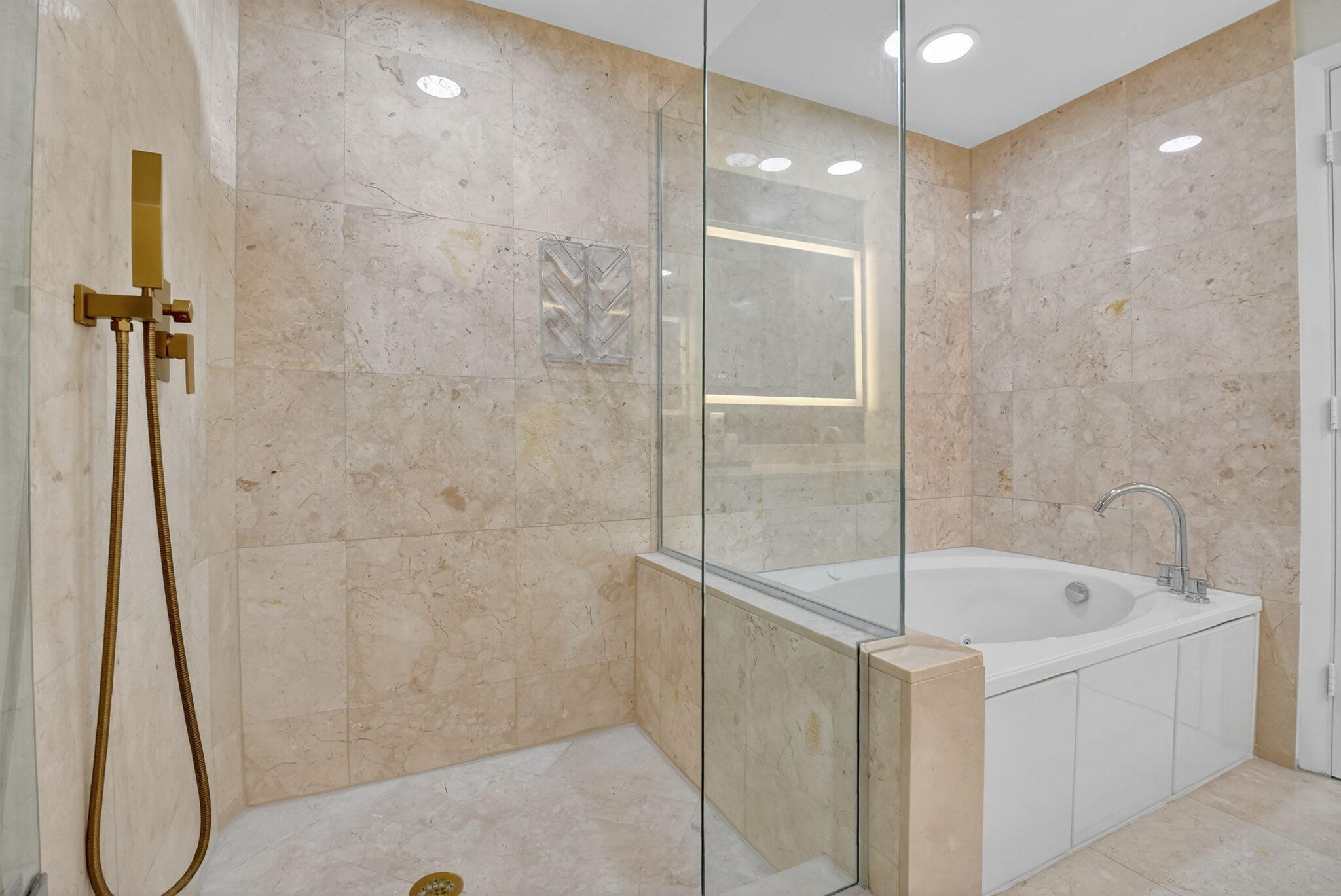 550 Okeechobee #502, West Palm Beach FL 33401