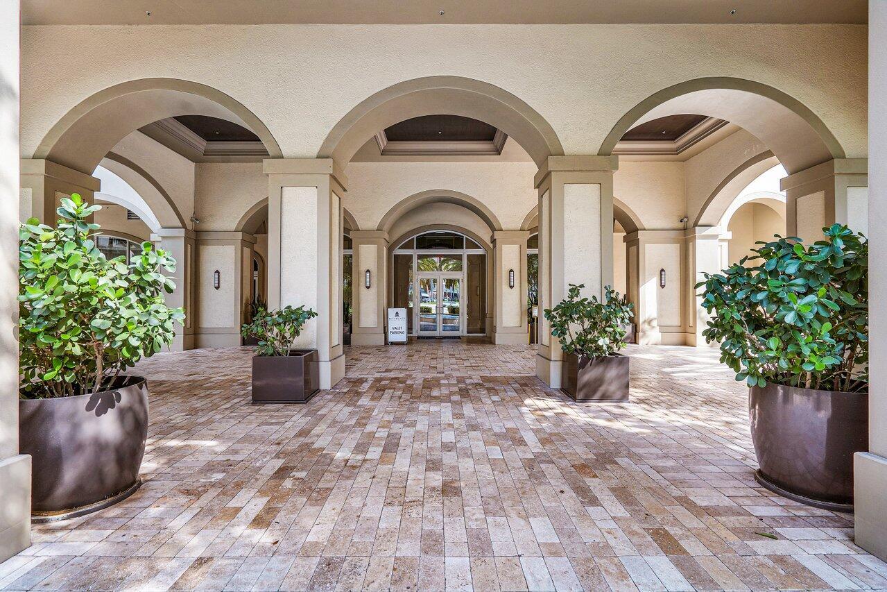 550 Okeechobee #502, West Palm Beach FL 33401