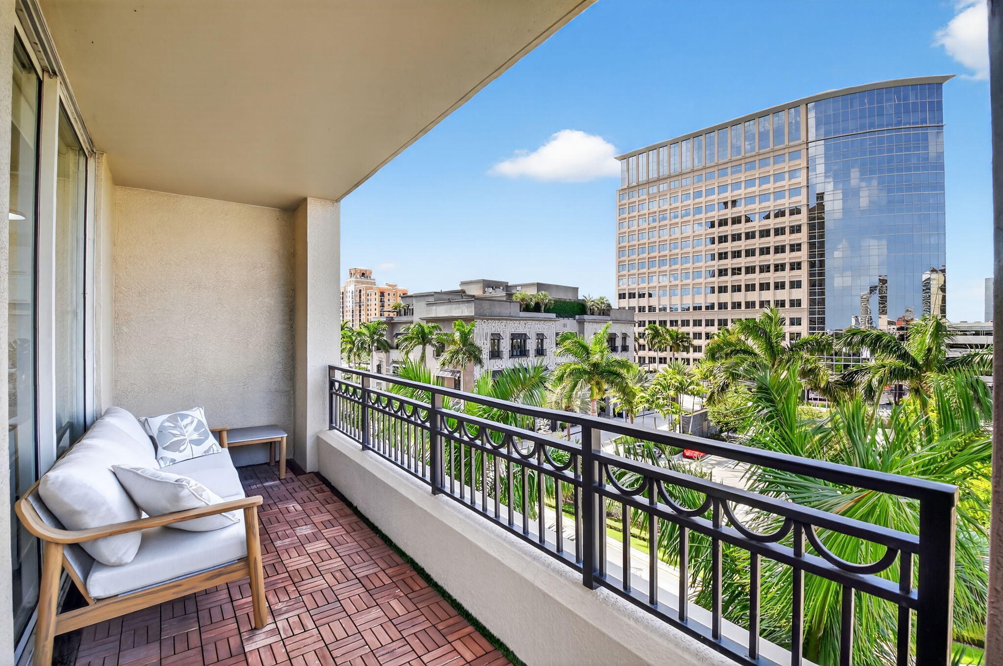 550 Okeechobee #502, West Palm Beach FL 33401