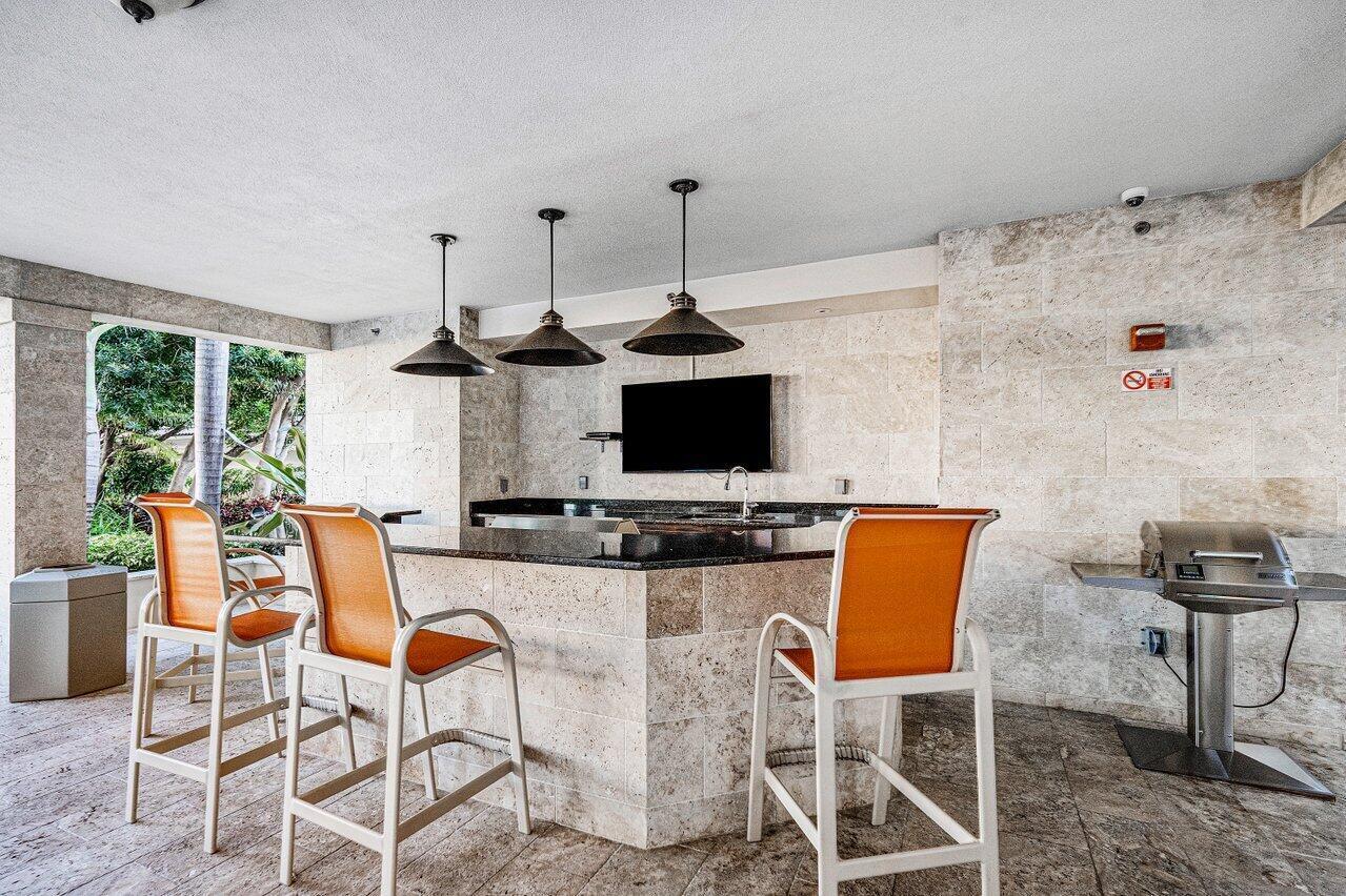 550 Okeechobee #502, West Palm Beach FL 33401