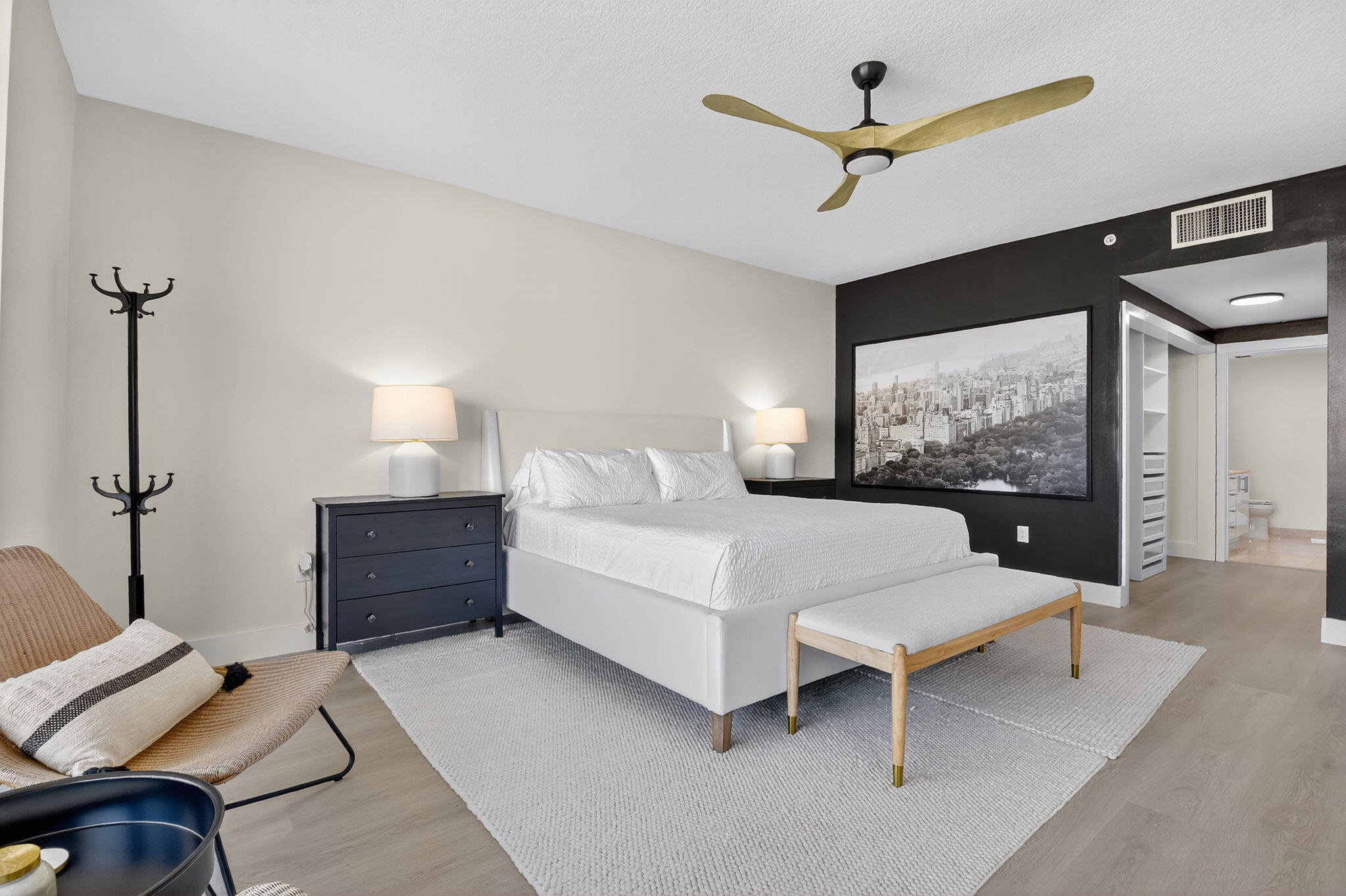 550 Okeechobee #502, West Palm Beach FL 33401