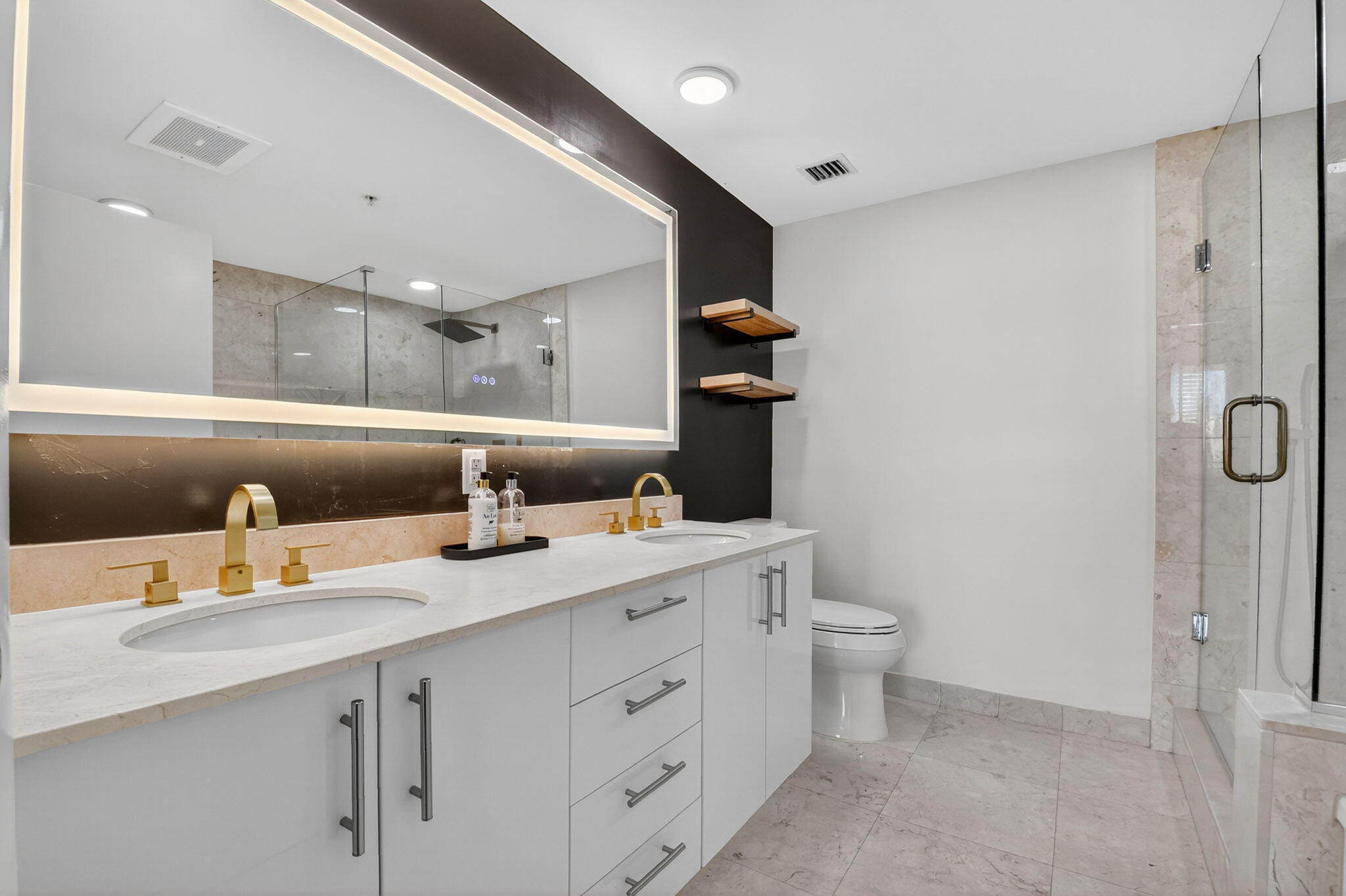 550 Okeechobee #502, West Palm Beach FL 33401