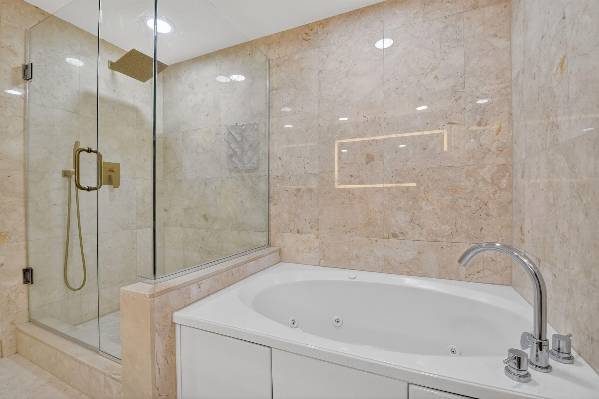 550 Okeechobee #502, West Palm Beach FL 33401