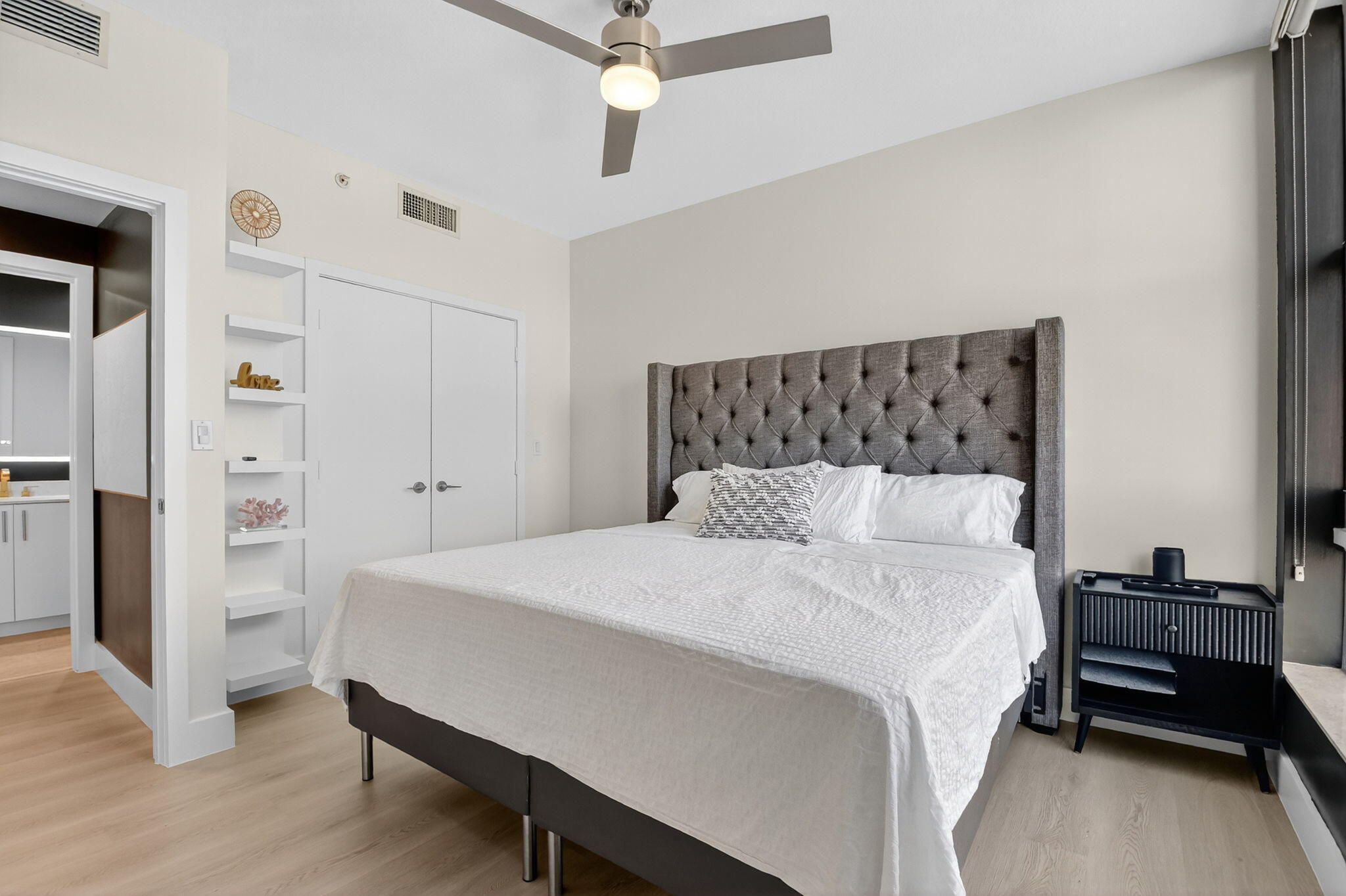 550 Okeechobee #502, West Palm Beach FL 33401