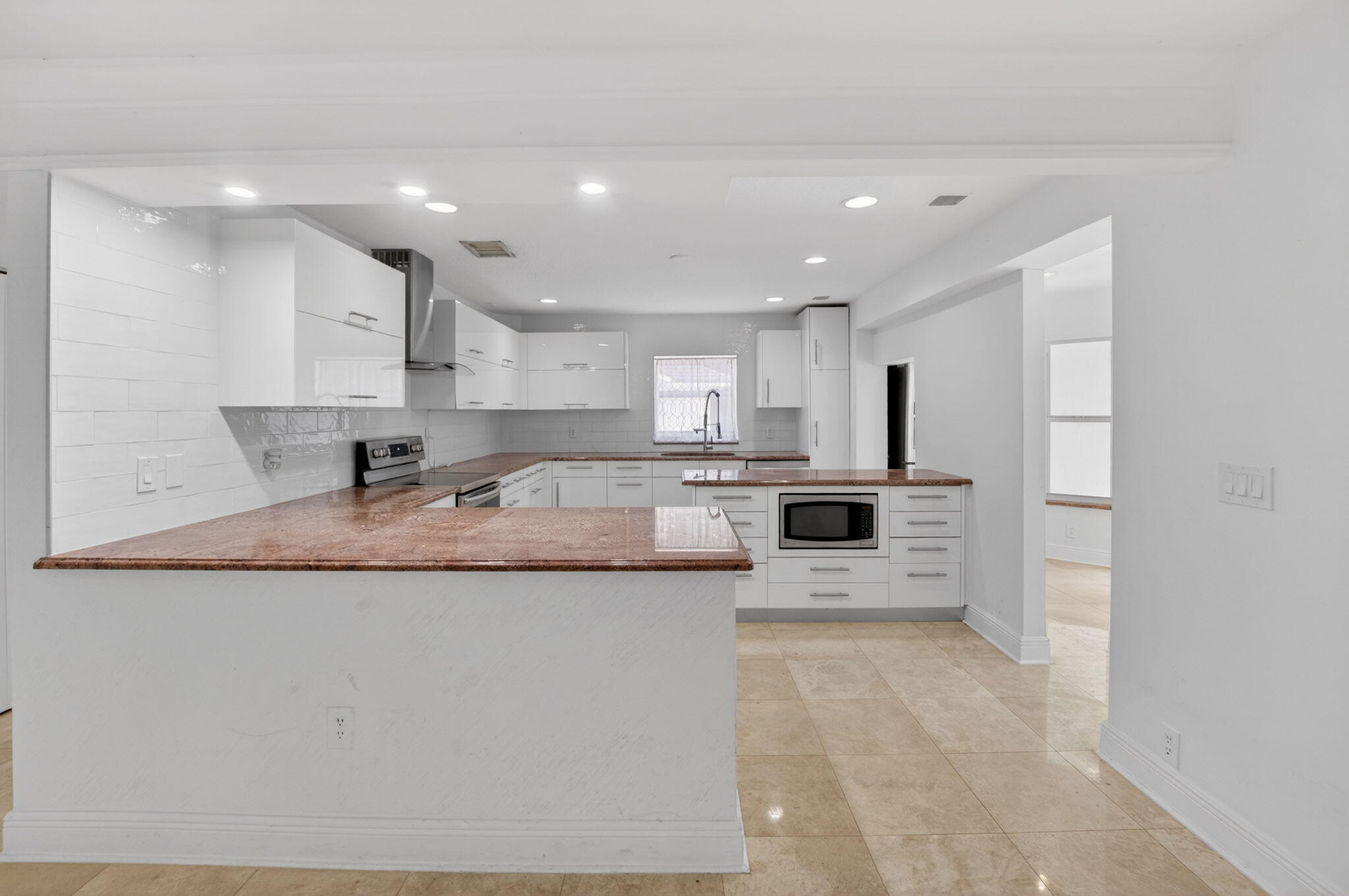 8044 Twin Lake, Boca Raton FL 33496