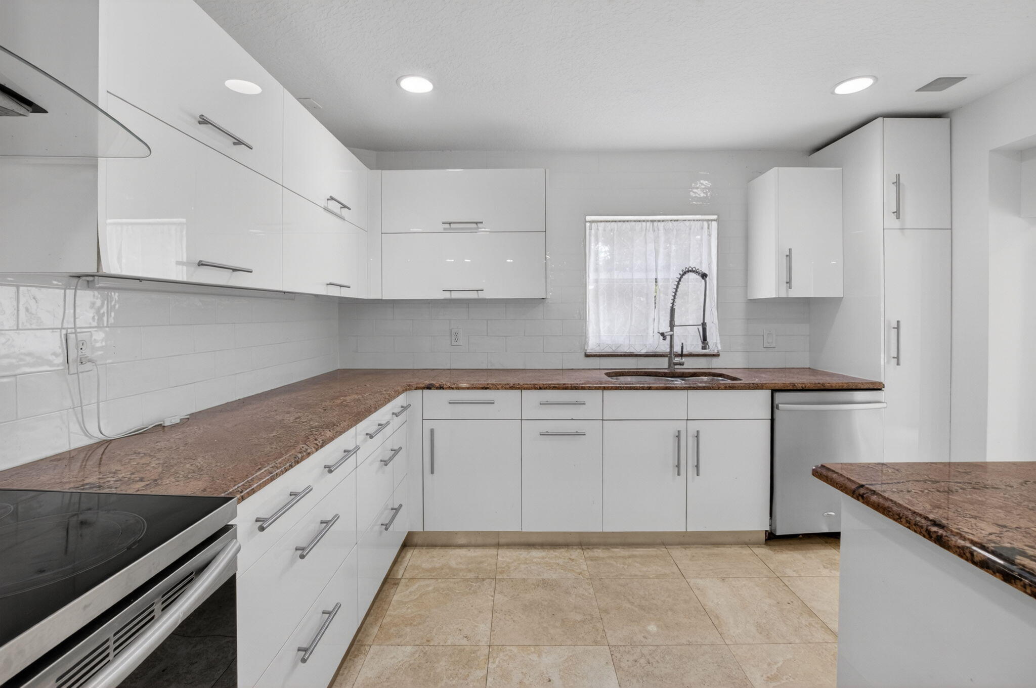 8044 Twin Lake, Boca Raton FL 33496