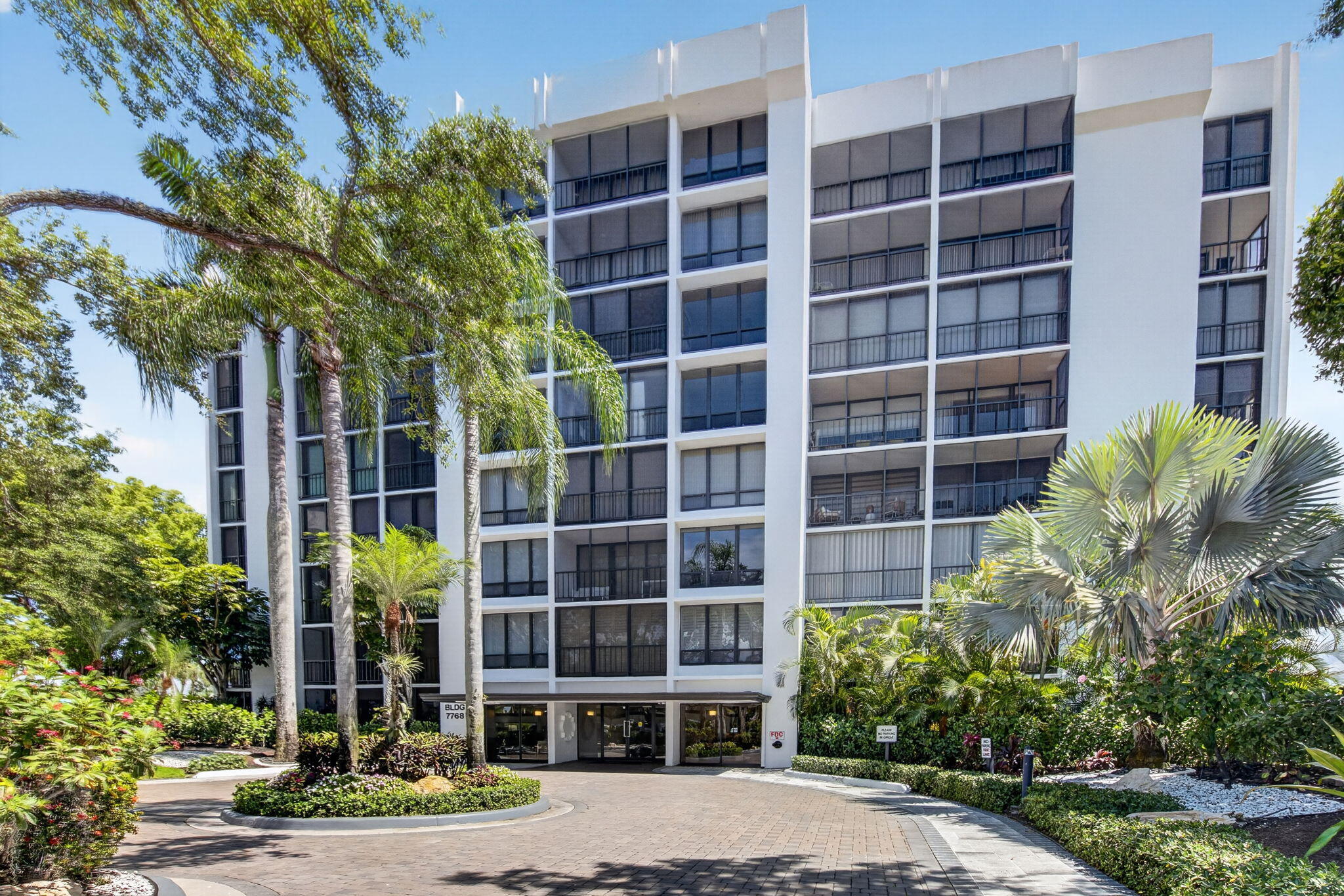 7768 Lakeside #551, Boca Raton FL 33434