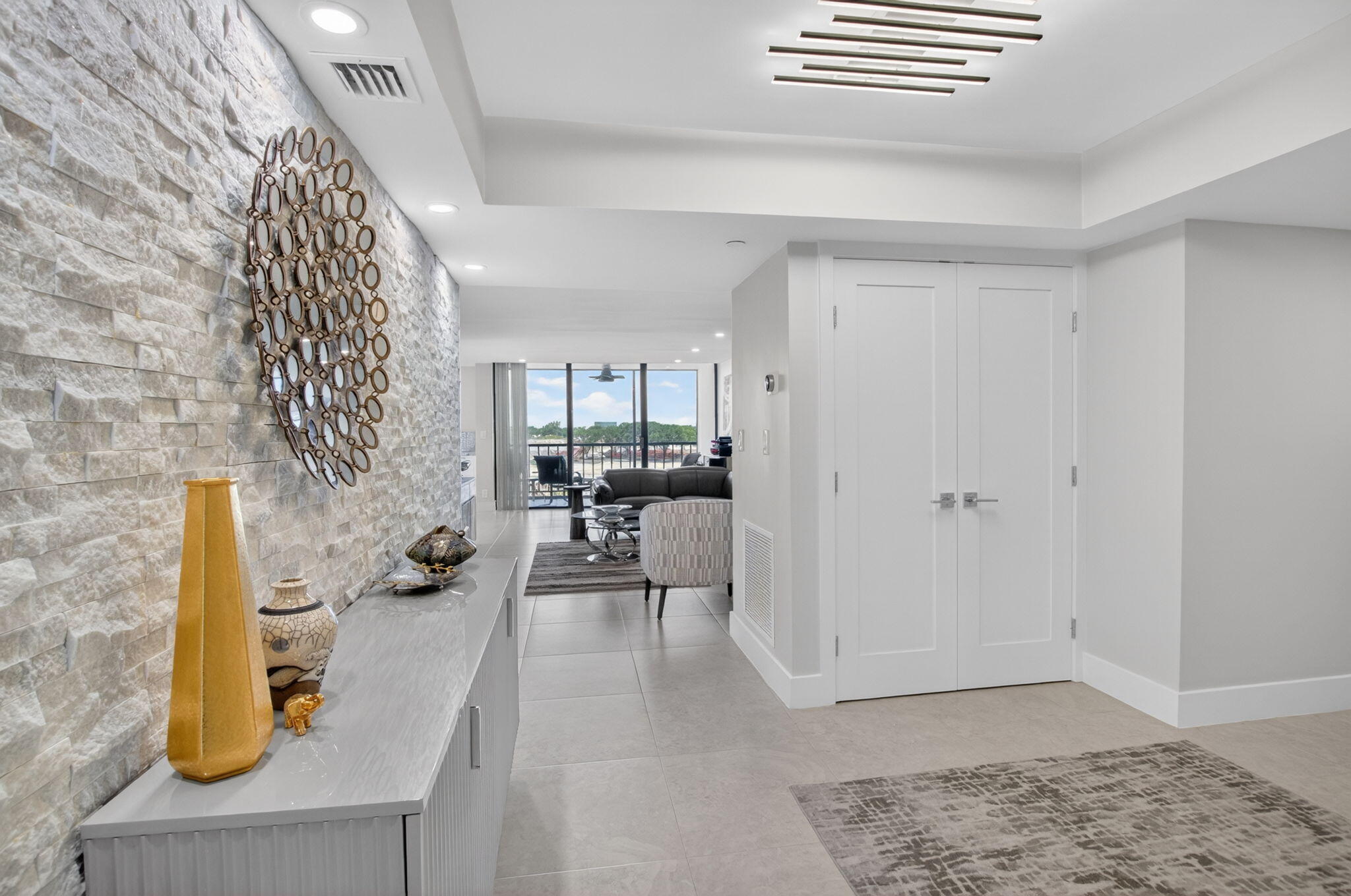 7768 Lakeside #551, Boca Raton FL 33434