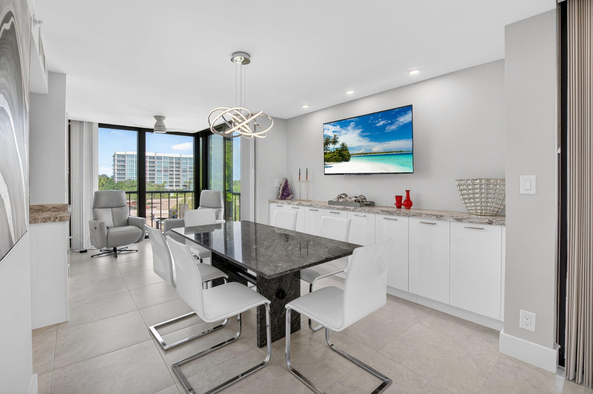7768 Lakeside #551, Boca Raton FL 33434