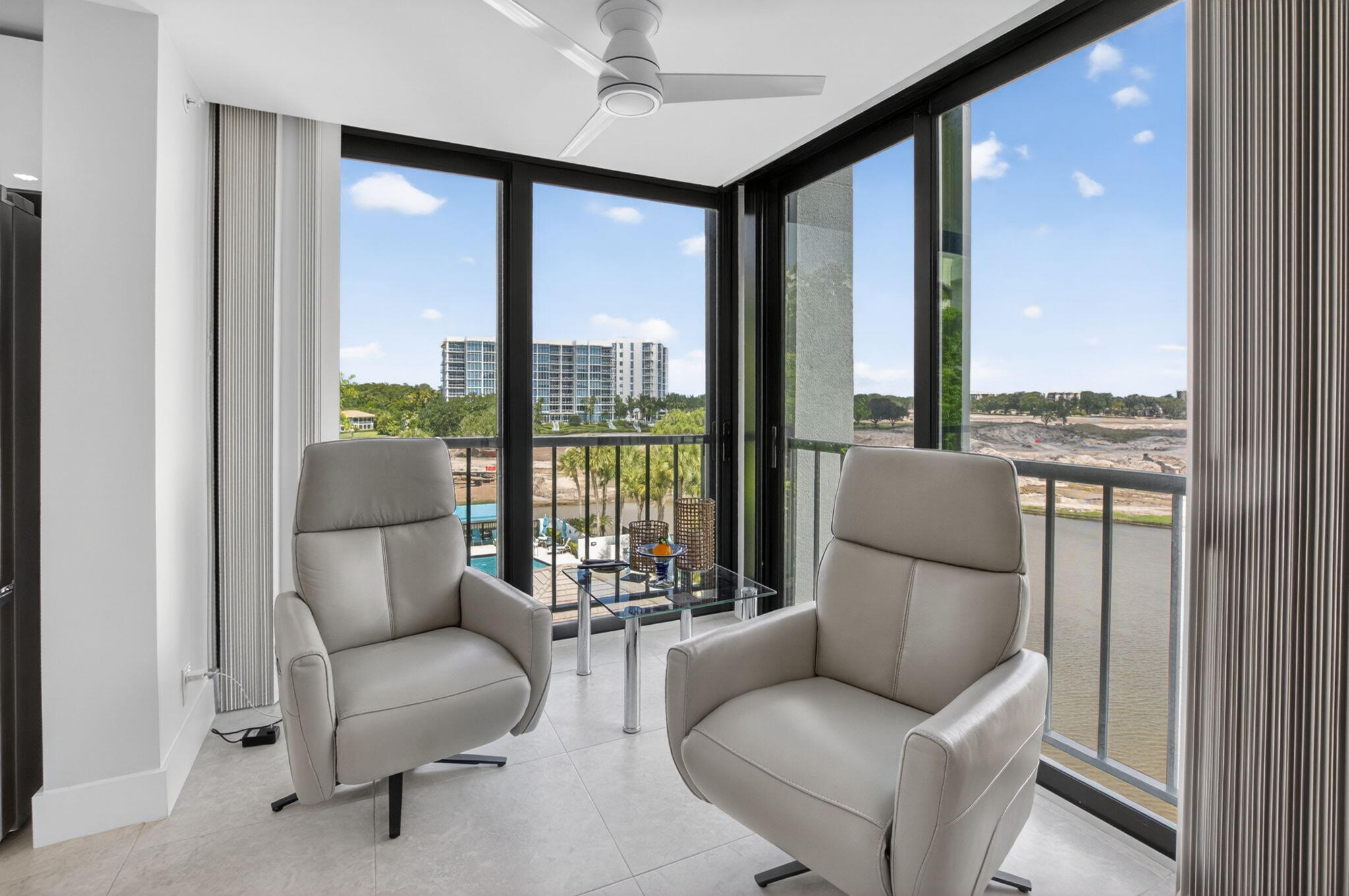 7768 Lakeside #551, Boca Raton FL 33434