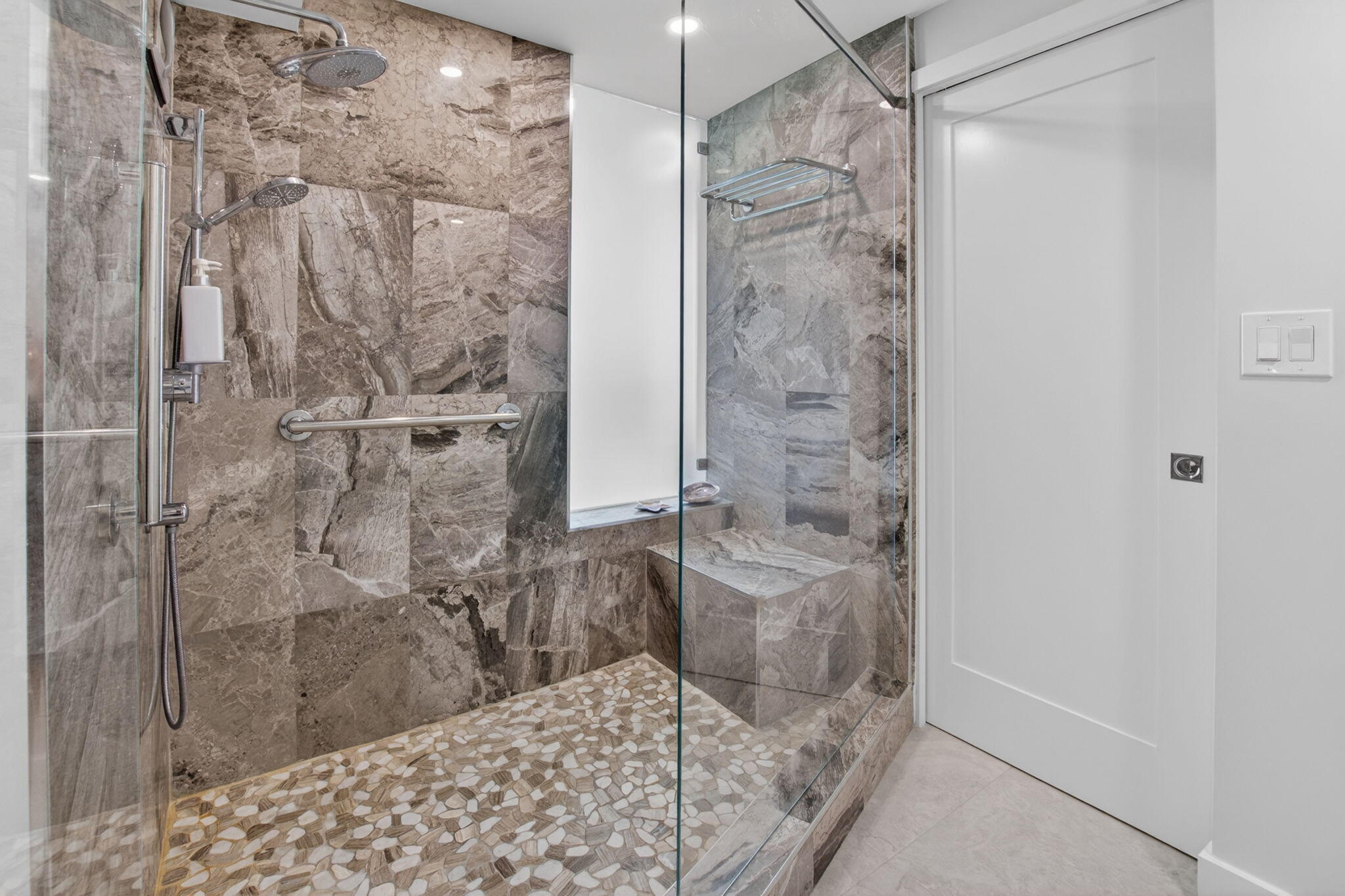 7768 Lakeside #551, Boca Raton FL 33434