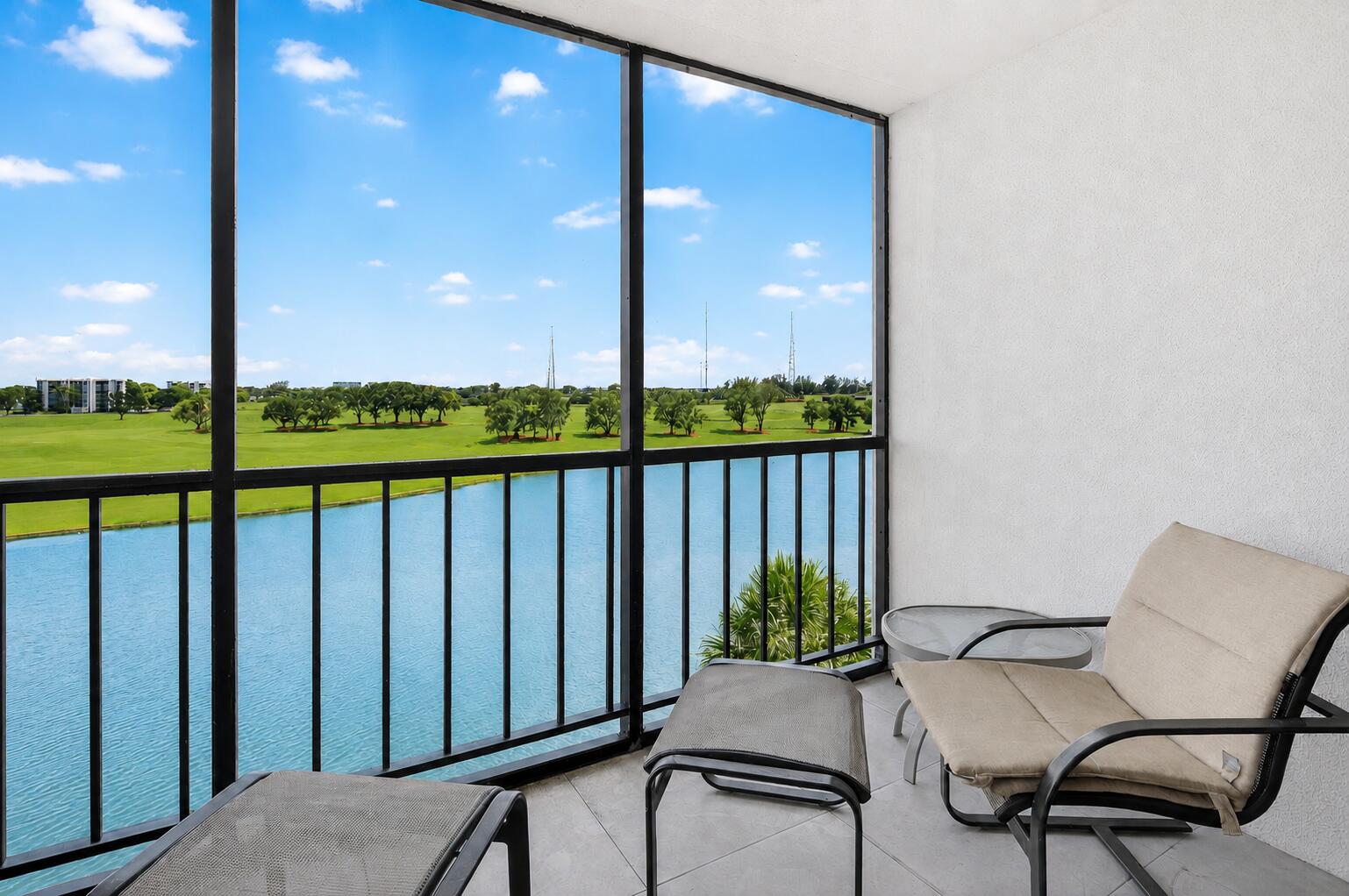 7768 Lakeside #551, Boca Raton FL 33434