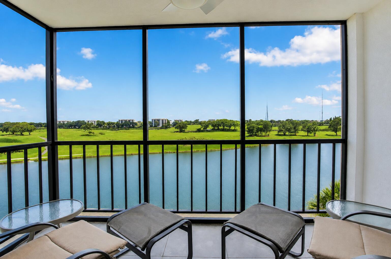 7768 Lakeside #551, Boca Raton FL 33434