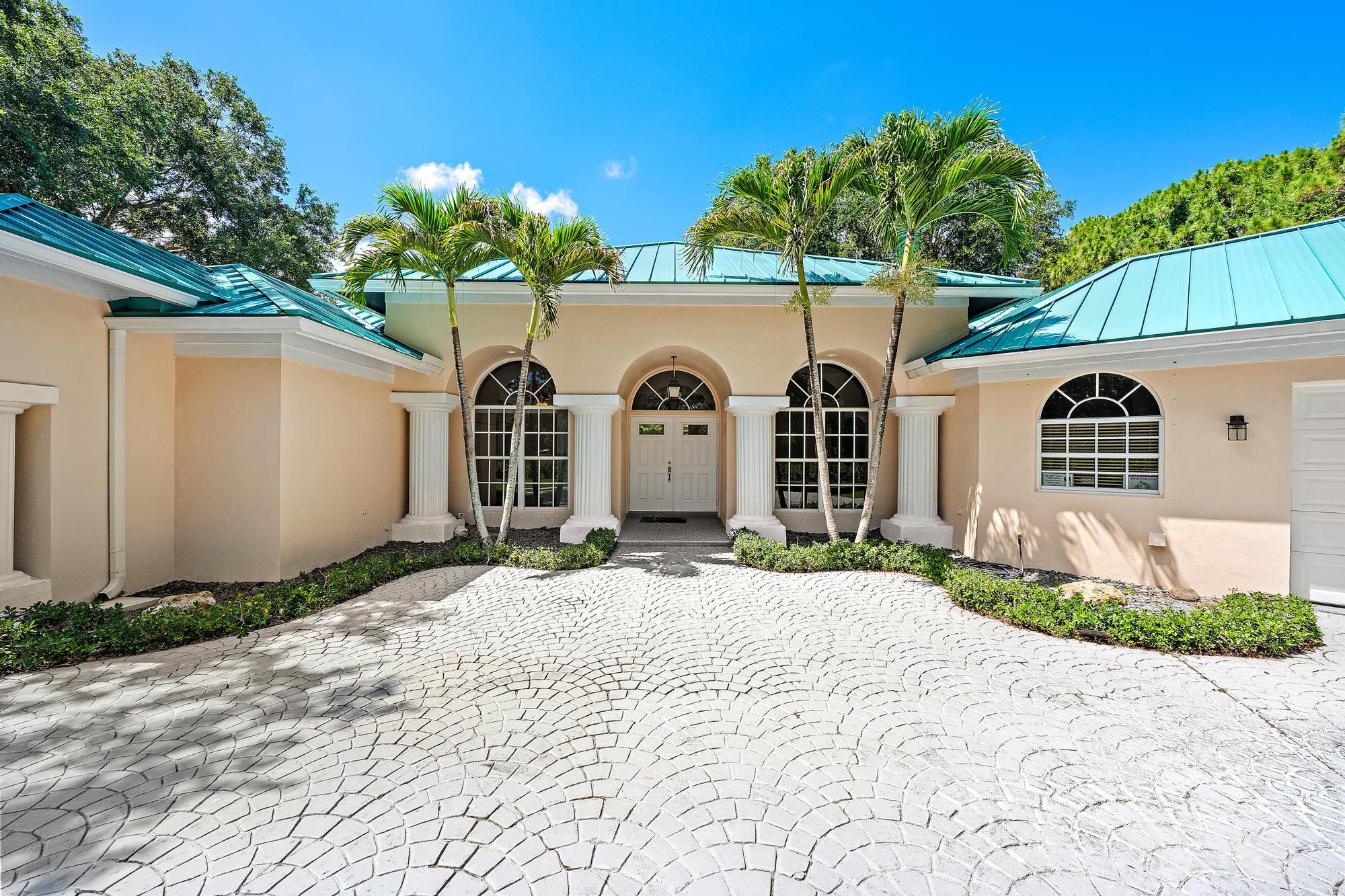 7087 N 155th Pl, Palm Beach Gardens FL 33418