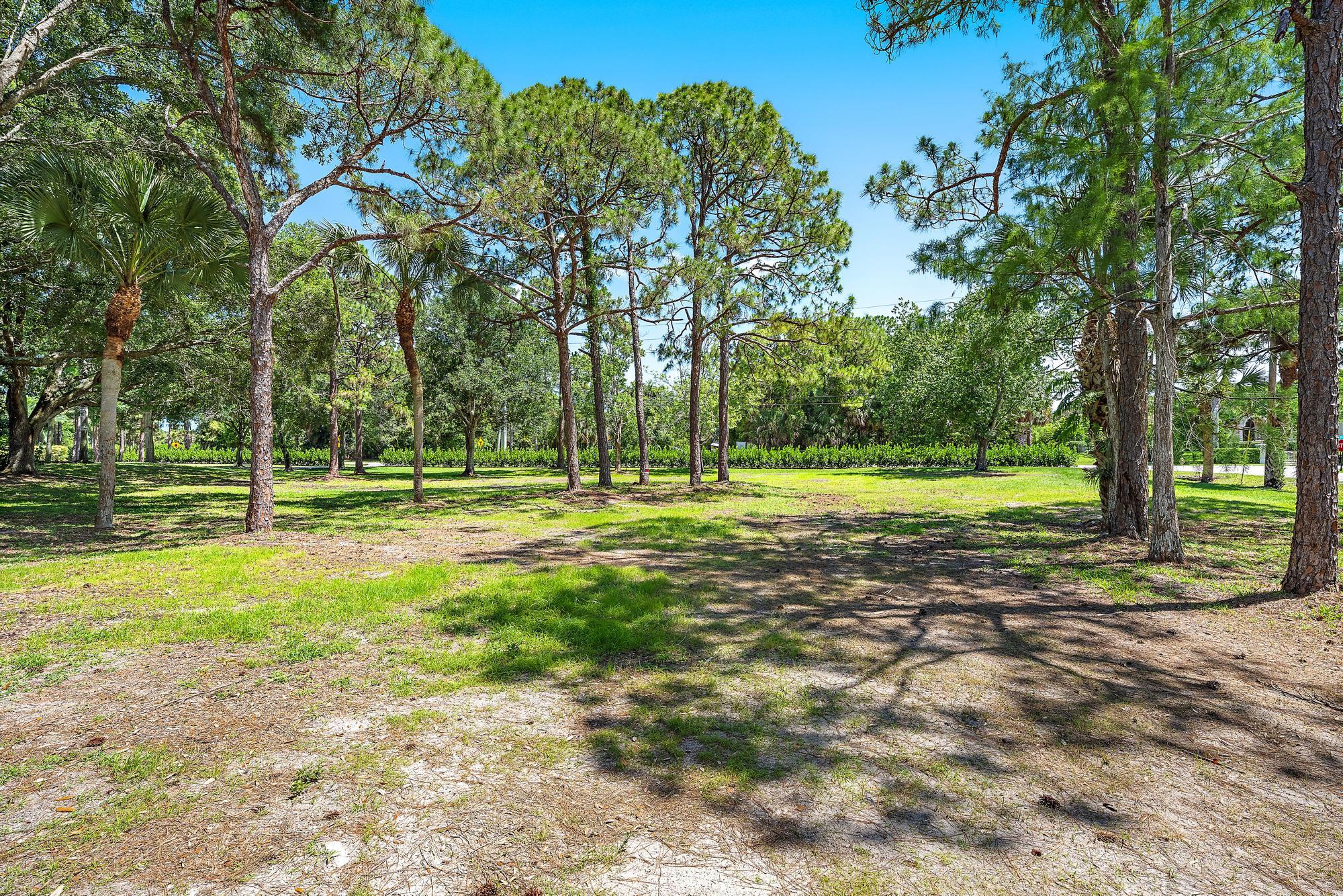 7087 N 155th Pl, Palm Beach Gardens FL 33418