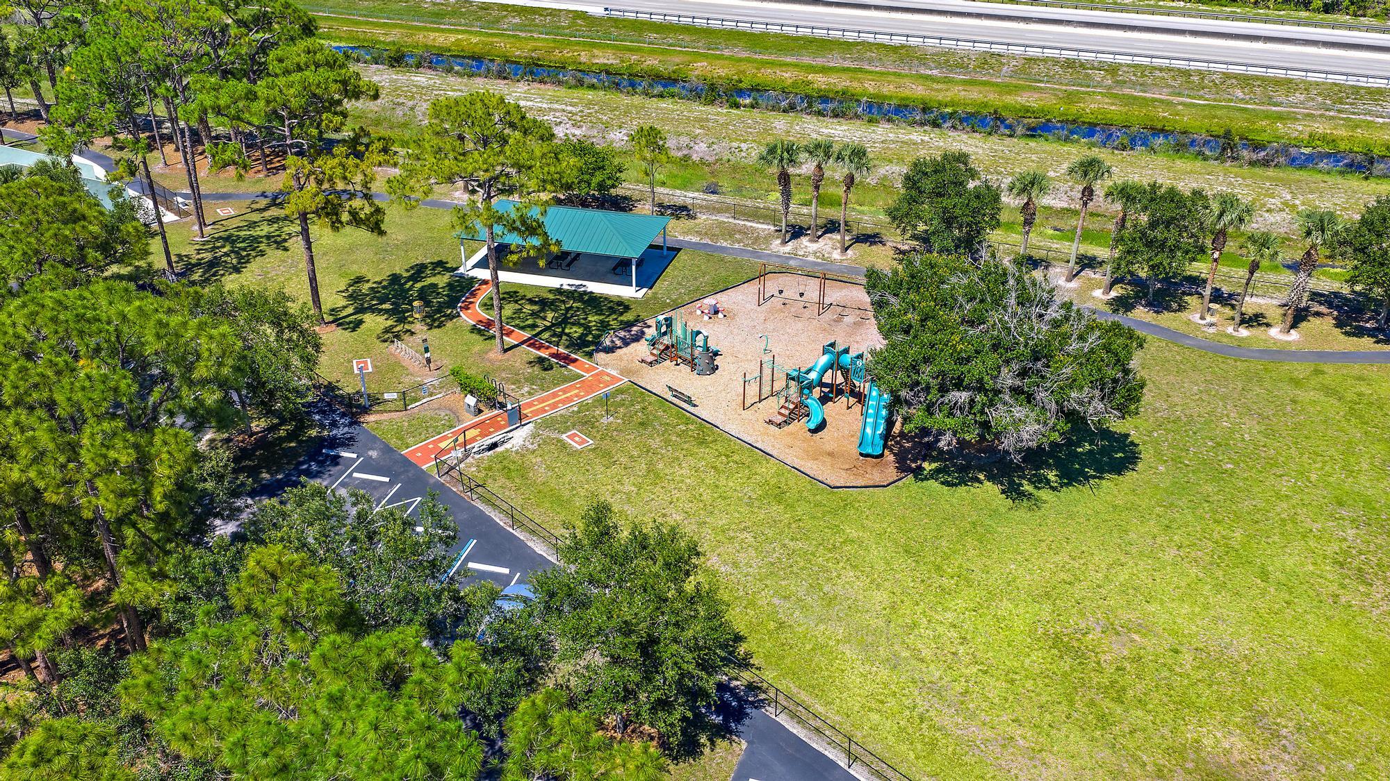 7087 N 155th Pl, Palm Beach Gardens FL 33418