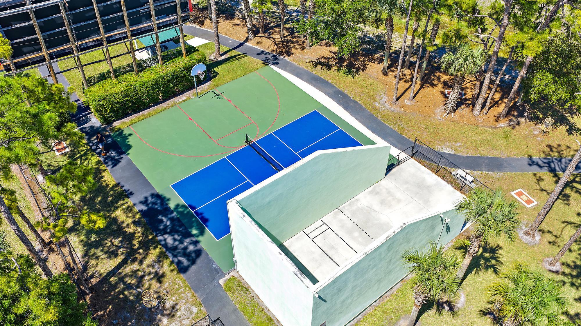 7087 N 155th Pl, Palm Beach Gardens FL 33418