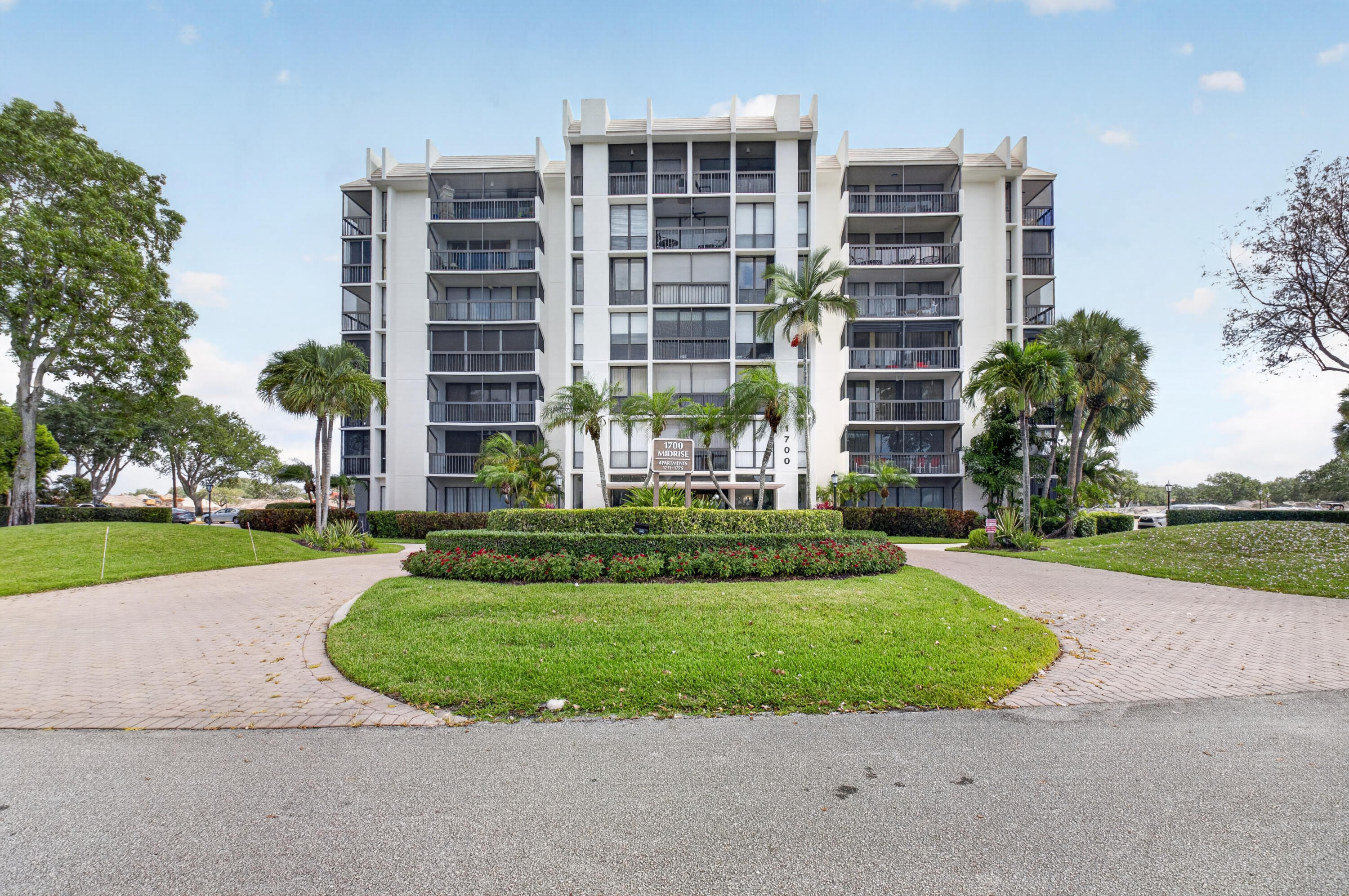 1732 Bridgewood, Boca Raton FL 33434
