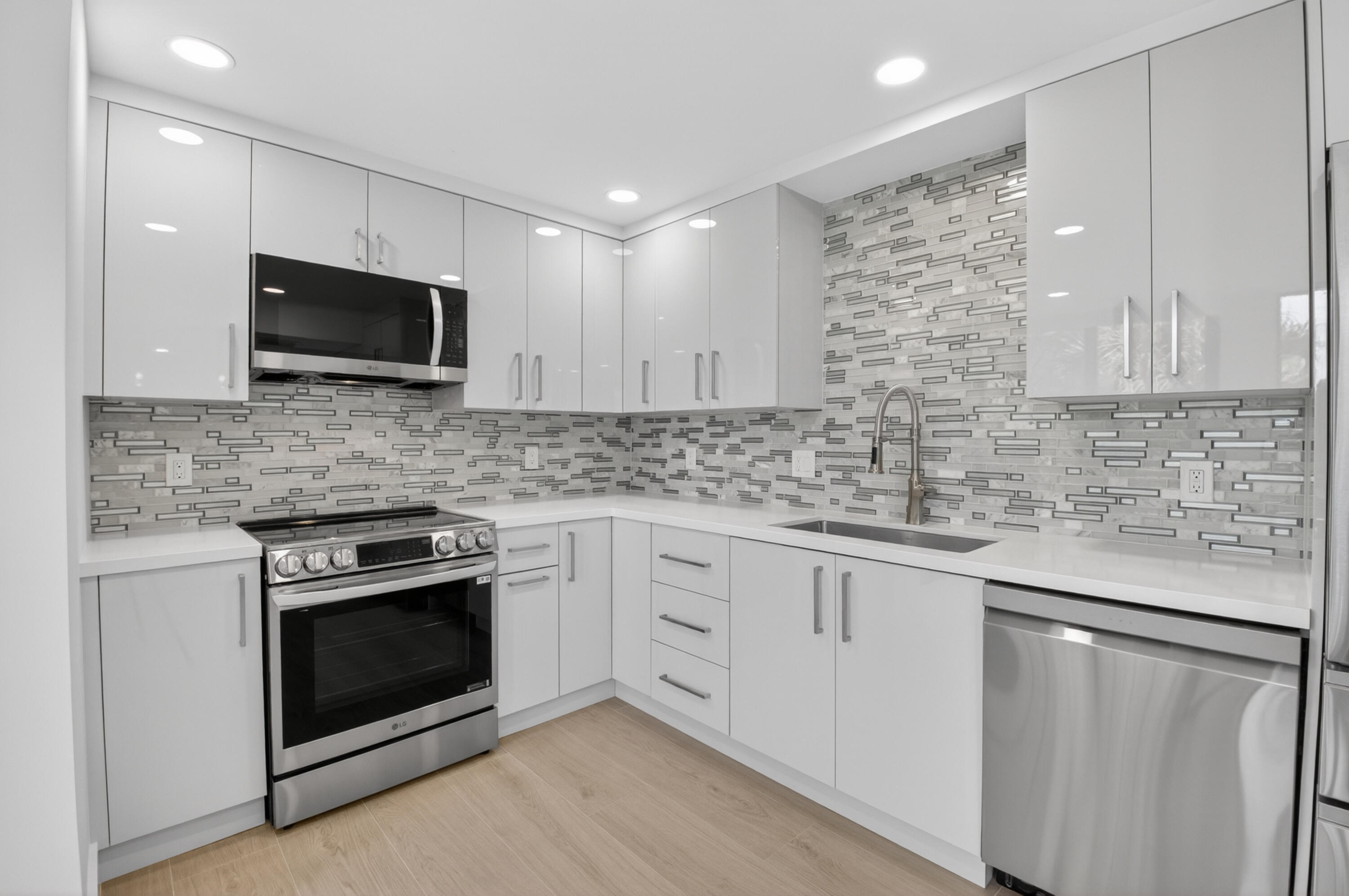 1732 Bridgewood, Boca Raton FL 33434