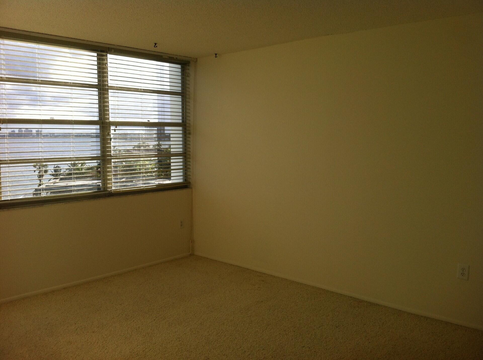 11930 N Bayshore #706, North Miami FL 33181