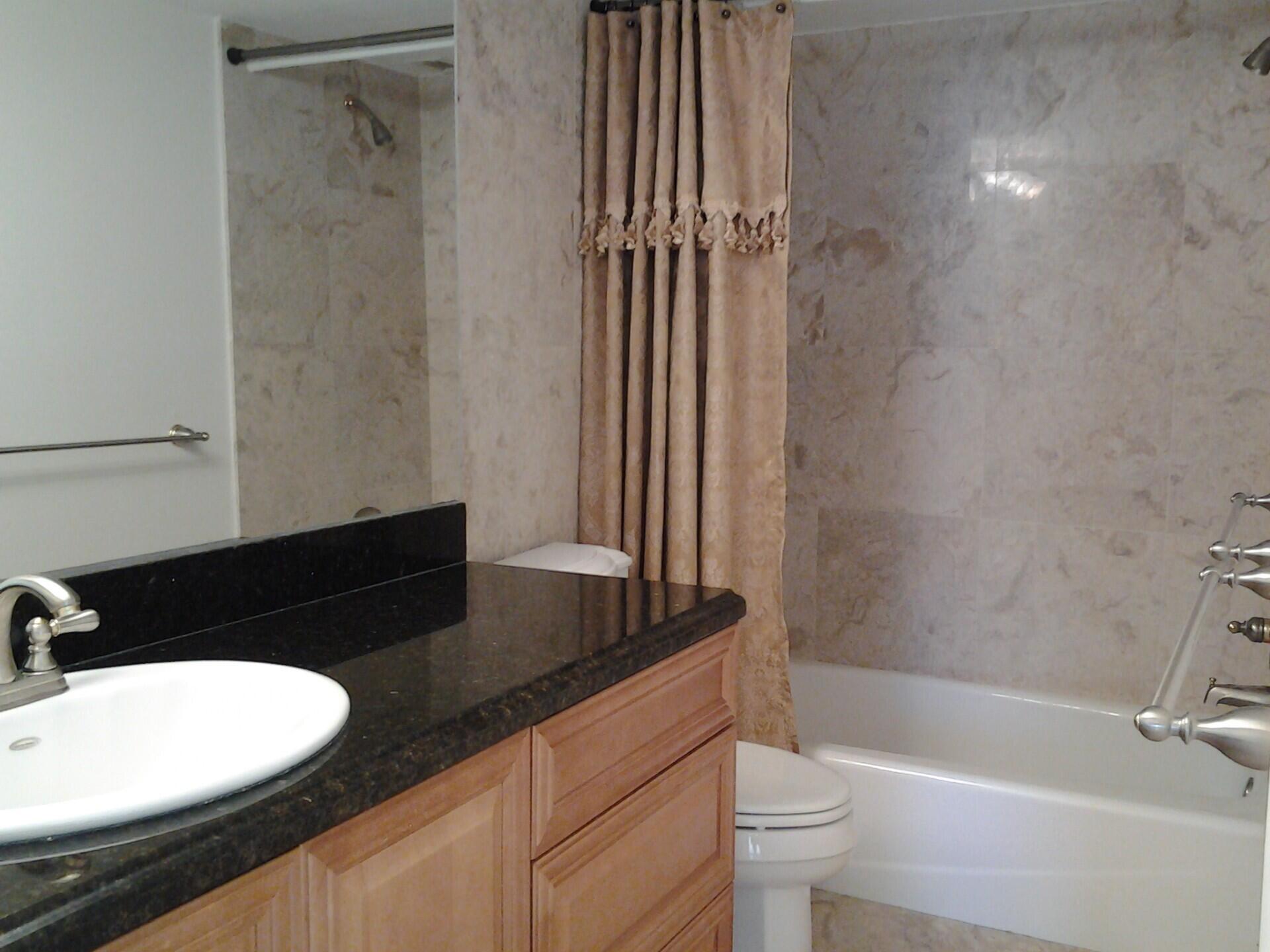 11930 N Bayshore #706, North Miami FL 33181