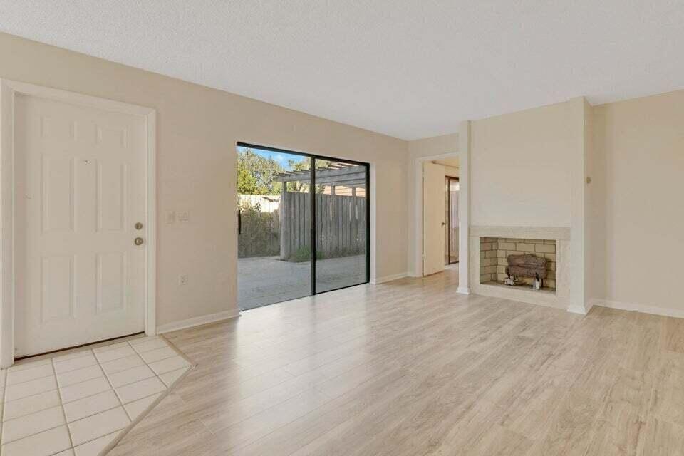 1304 13th, Palm Beach Gardens FL 33418