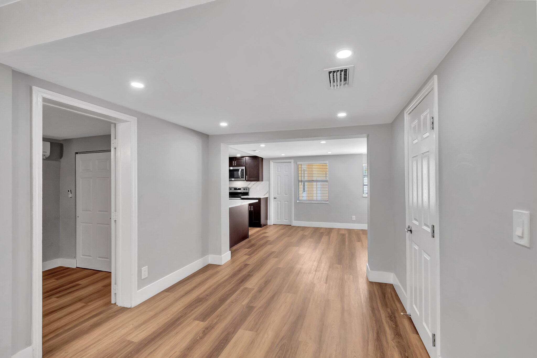 125 E Hart, Lantana FL 33462
