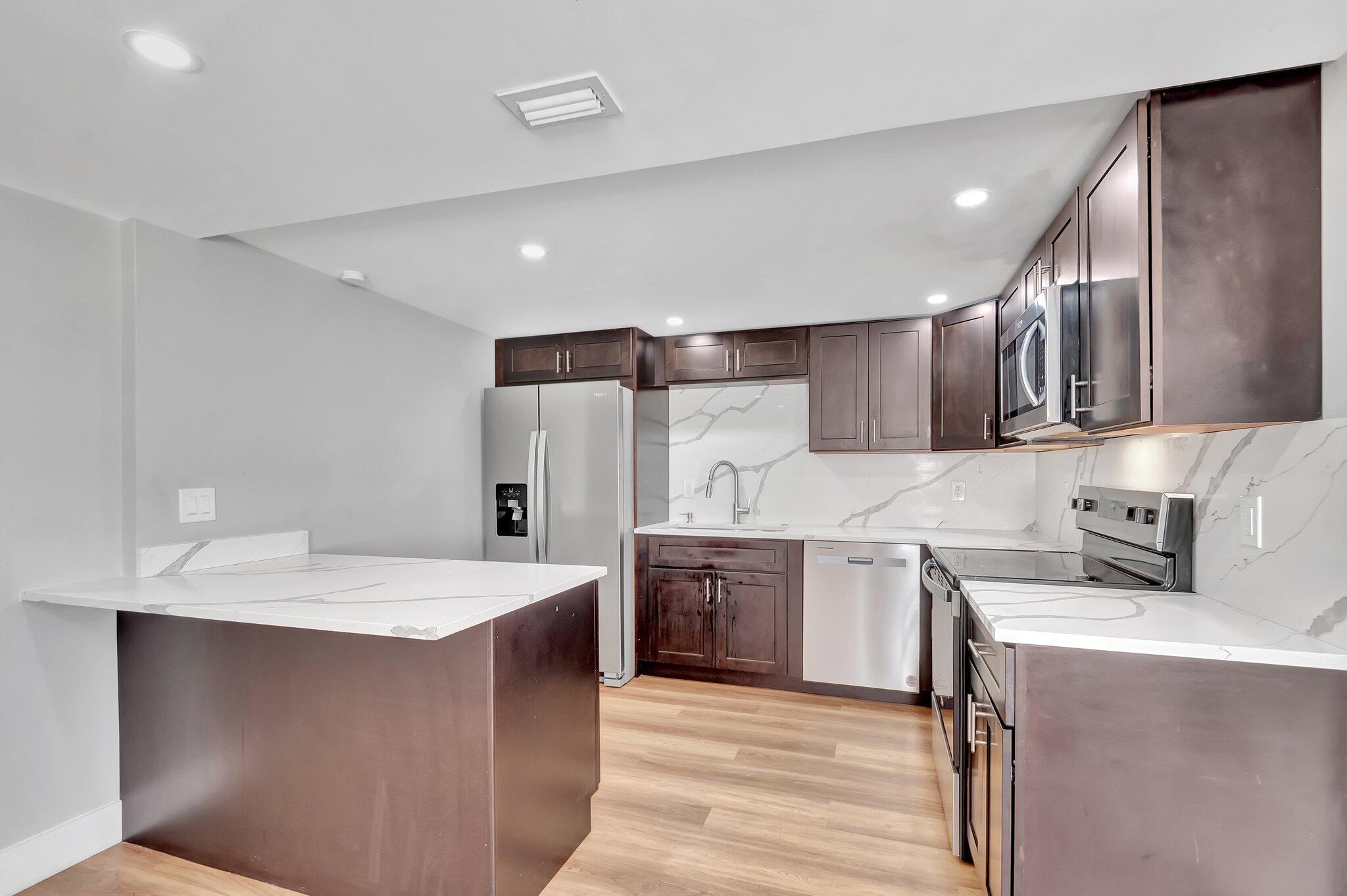 125 E Hart, Lantana FL 33462