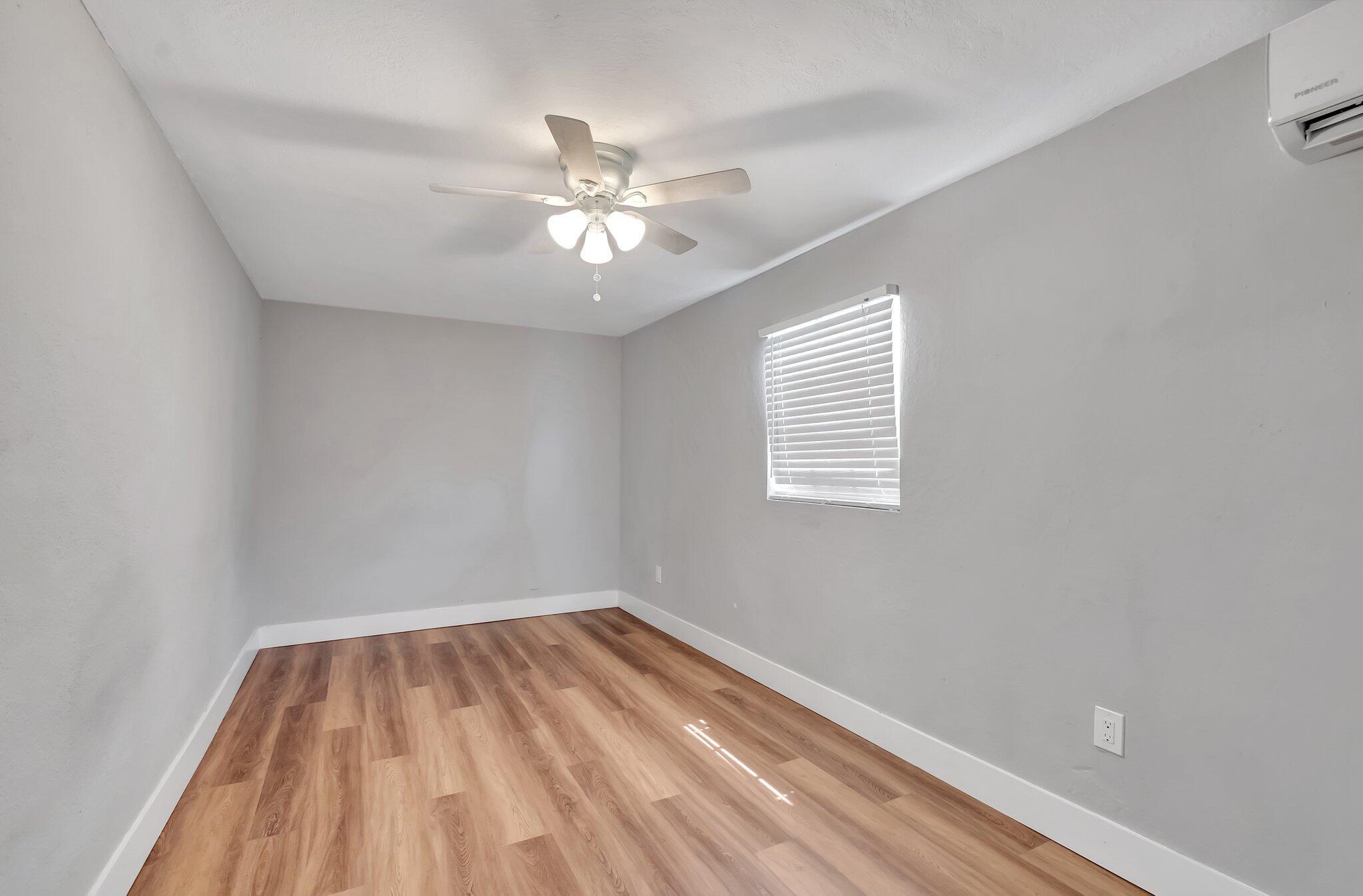125 E Hart, Lantana FL 33462