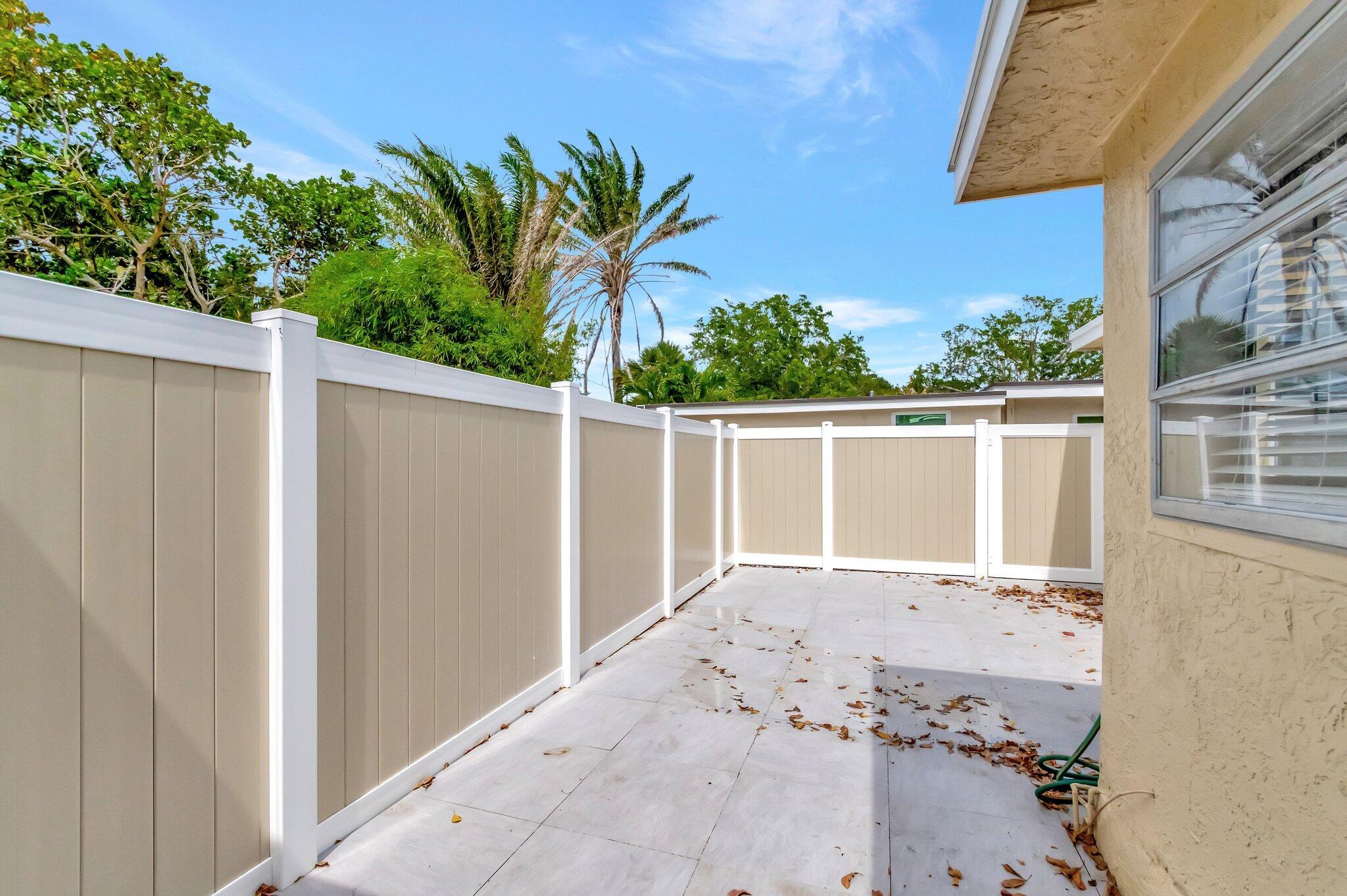 125 E Hart, Lantana FL 33462