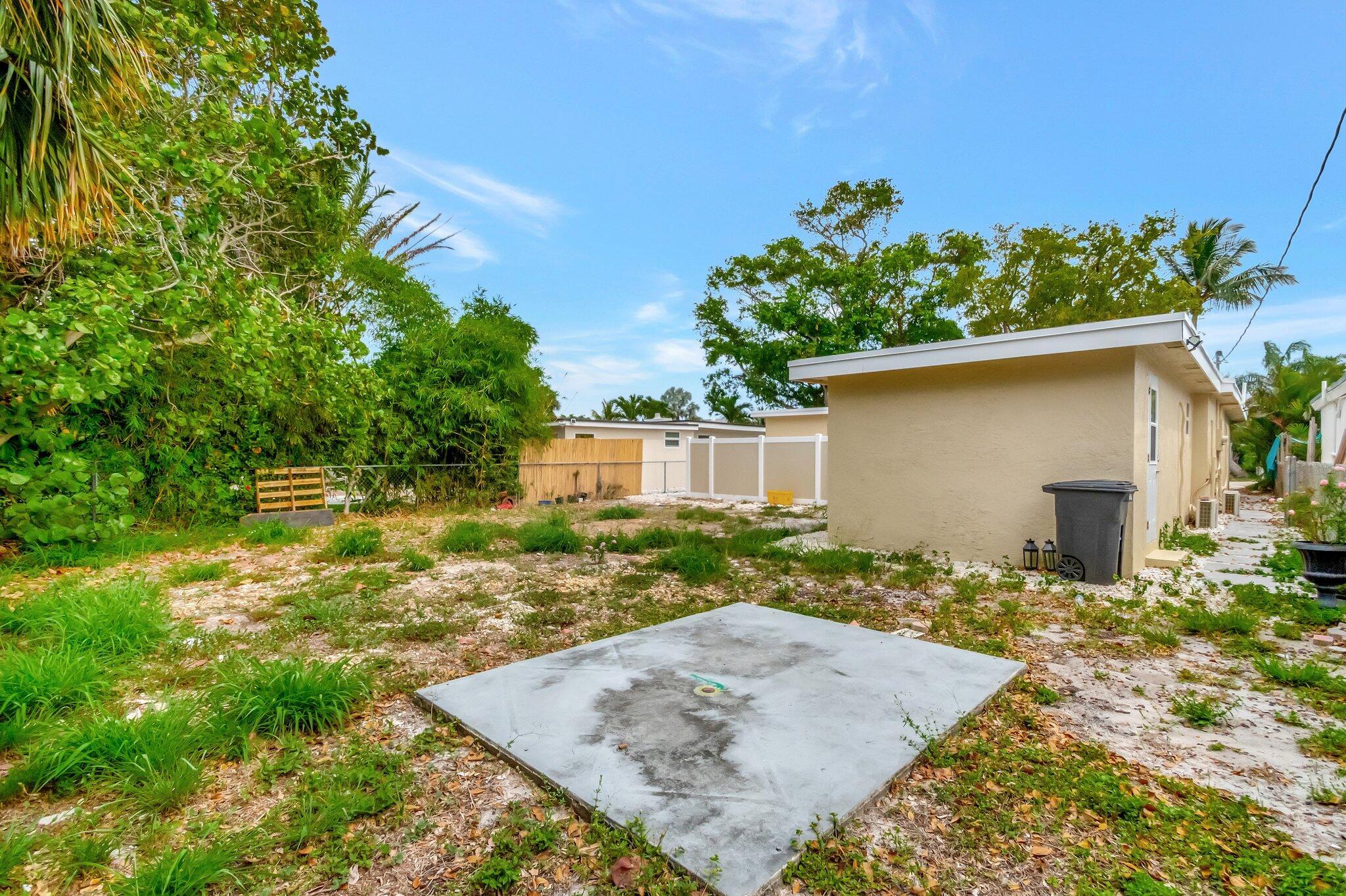125 E Hart, Lantana FL 33462