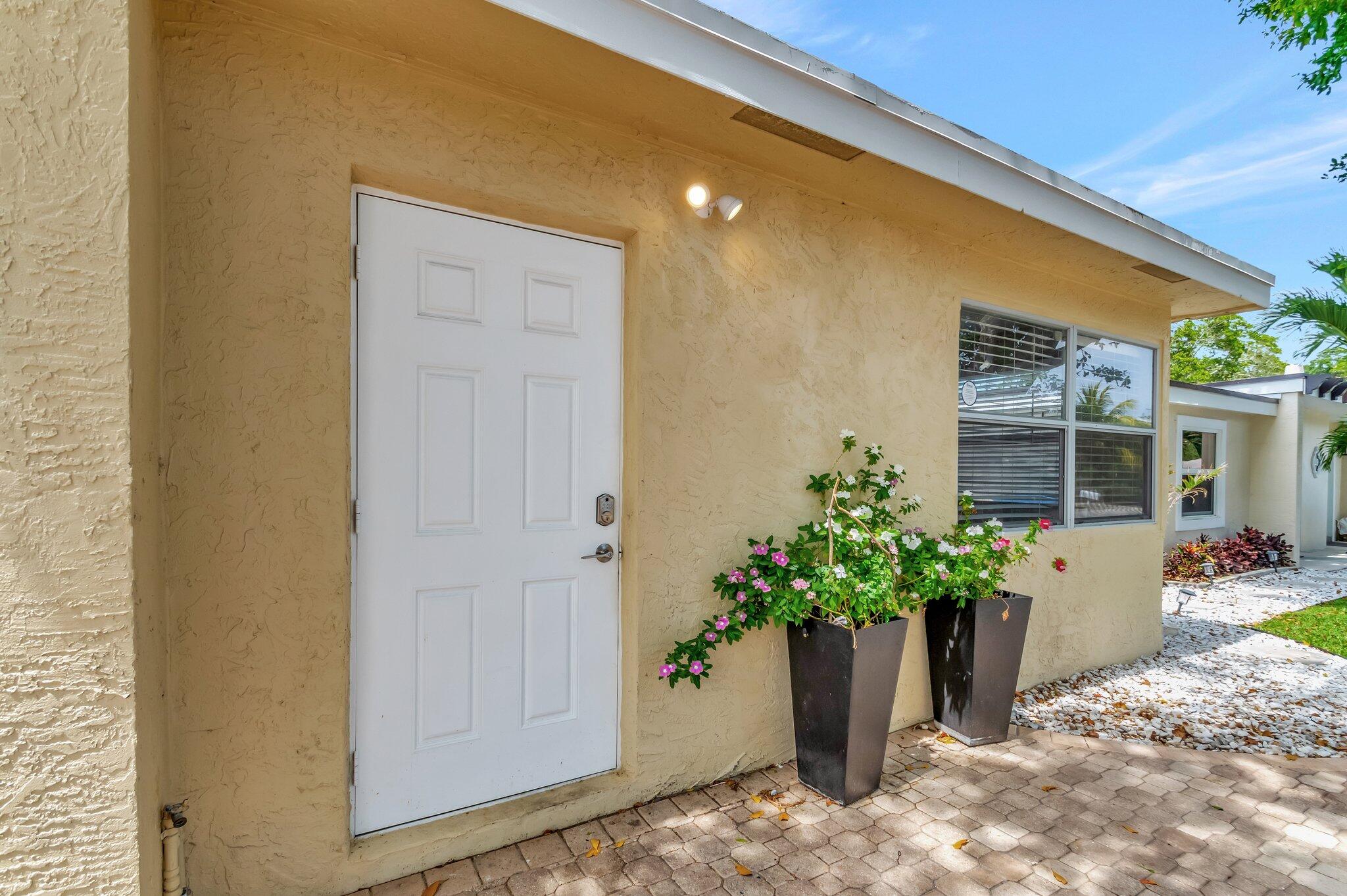 125 E Hart, Lantana FL 33462