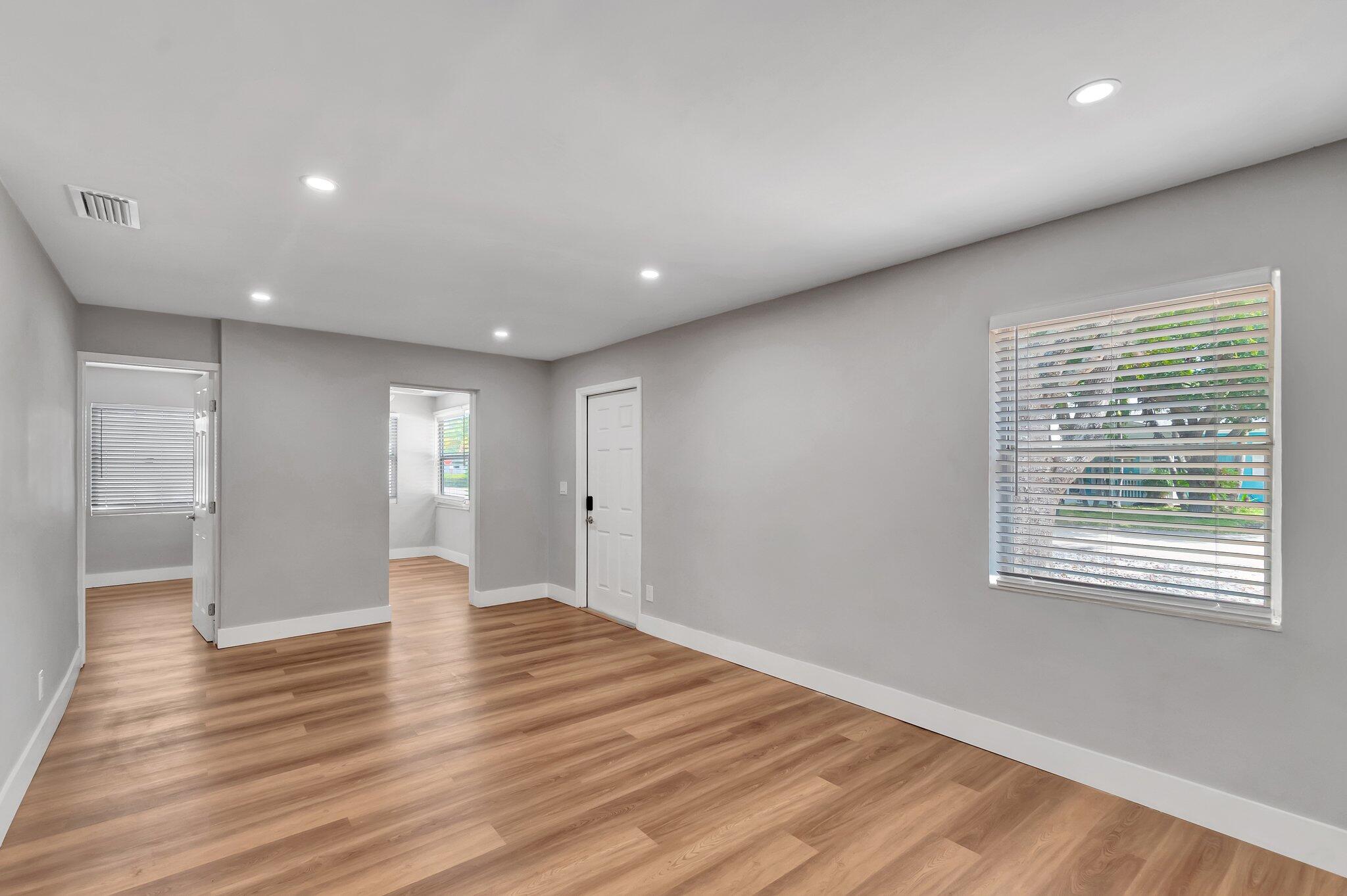 125 E Hart, Lantana FL 33462