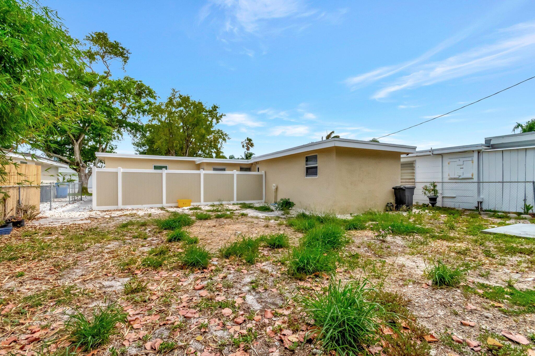 125 E Hart, Lantana FL 33462