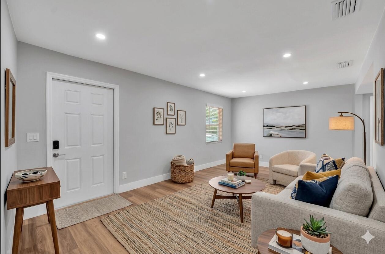 125 E Hart, Lantana FL 33462