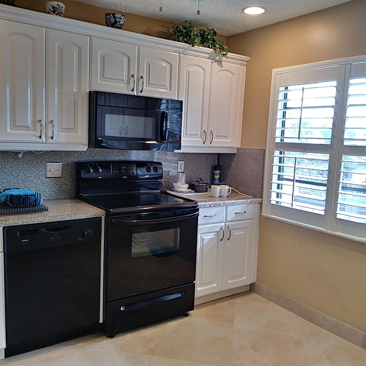 8045 Eastlake #1-g, Boca Raton FL 33433