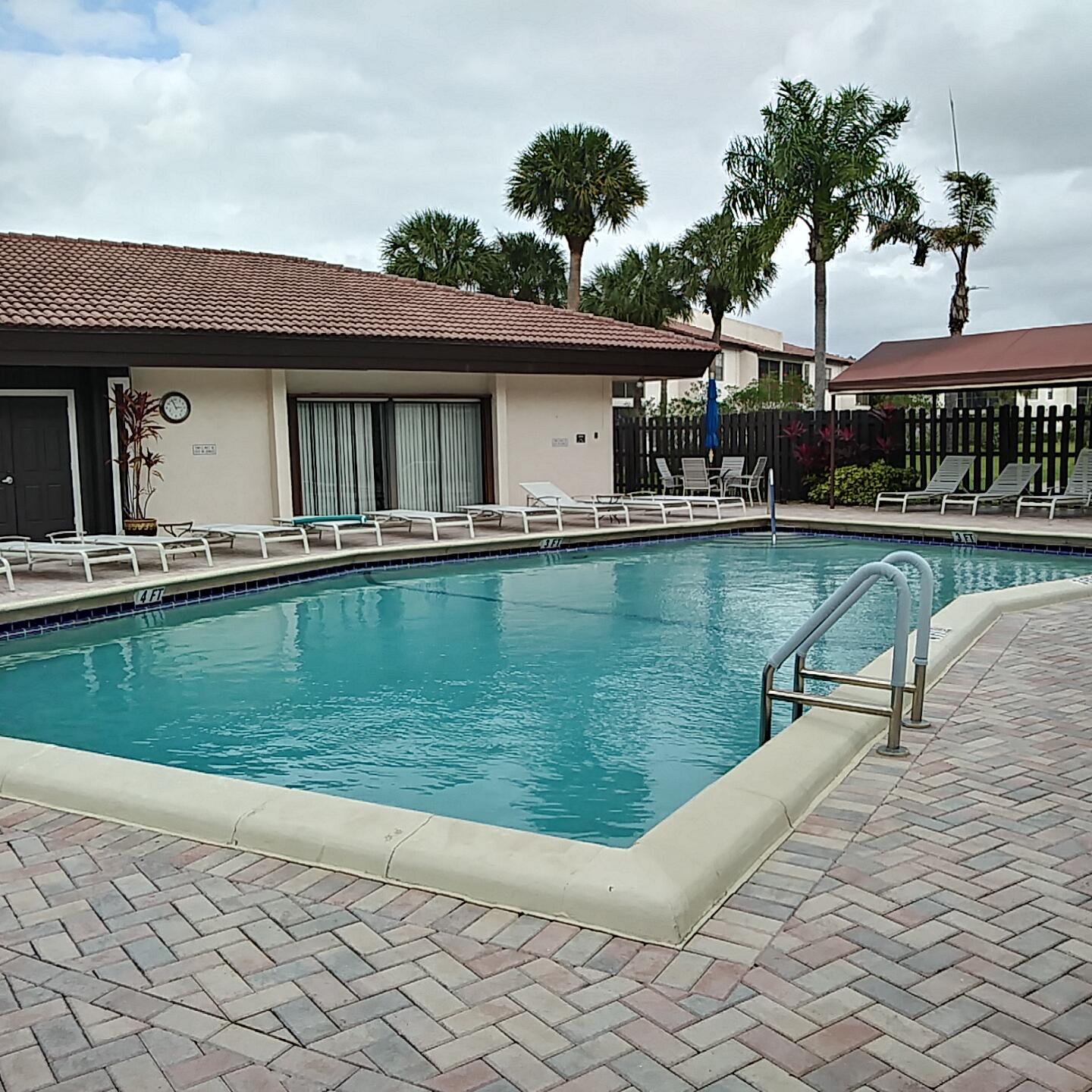 8045 Eastlake #1-g, Boca Raton FL 33433